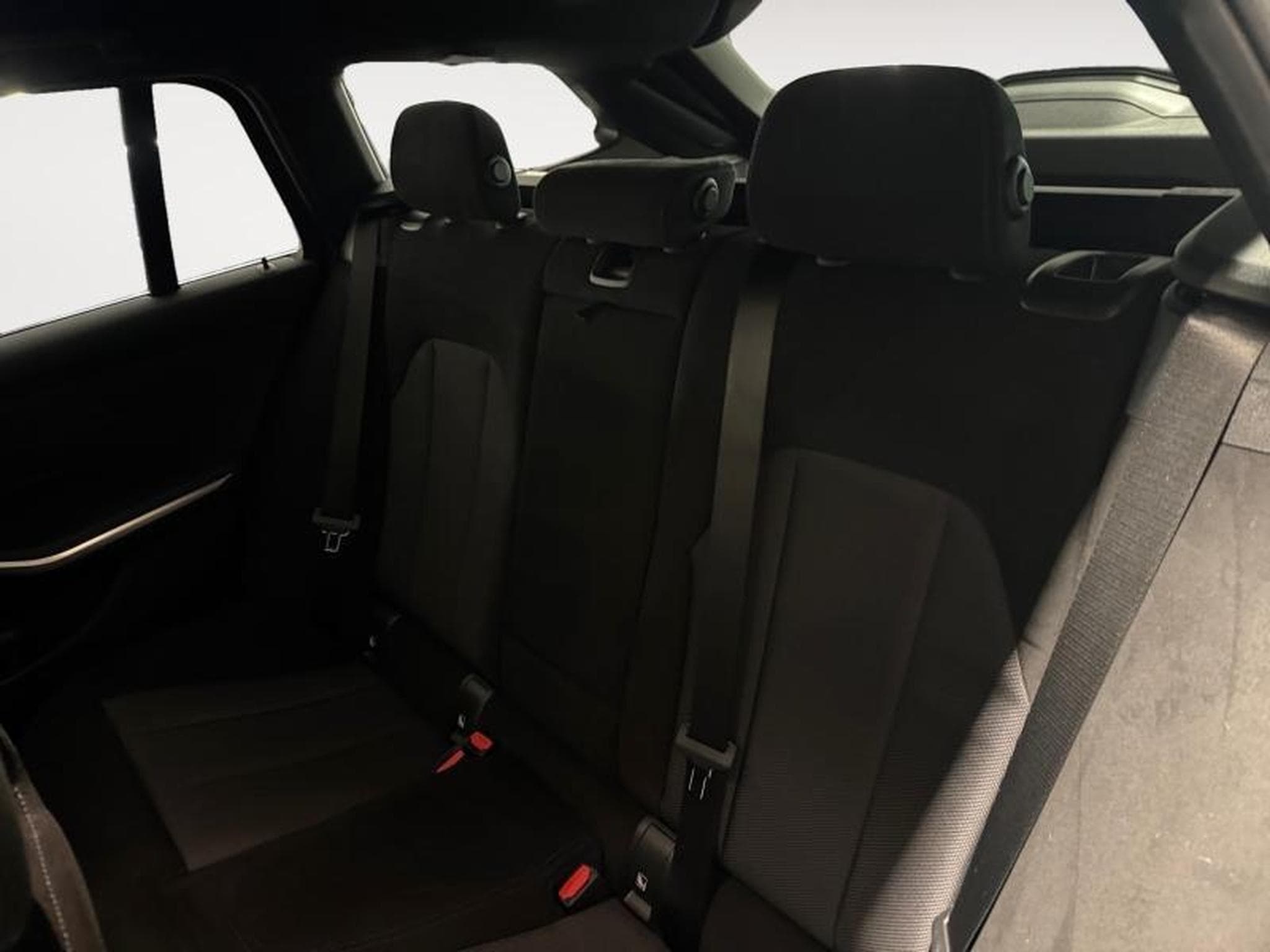 BMW 330 xDrive Touring (2025) - Foto 12