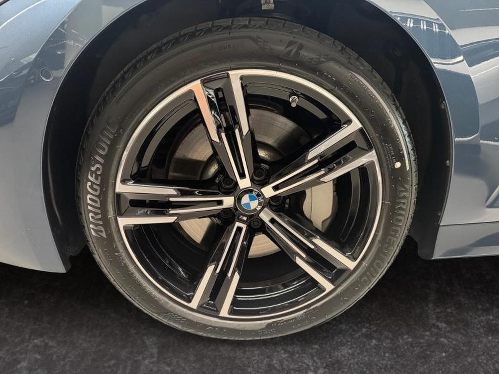 BMW 330 xDrive Touring (2025) - Foto 8