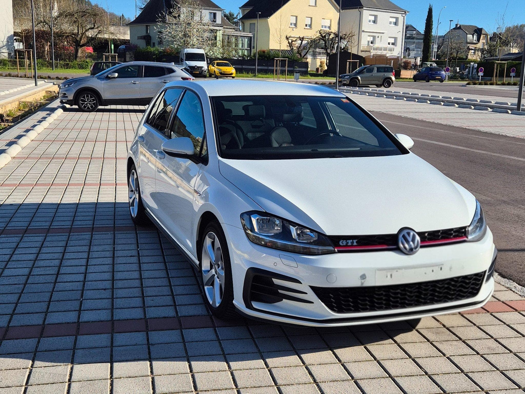 VW Golf GTI (2017) - Photo 2
