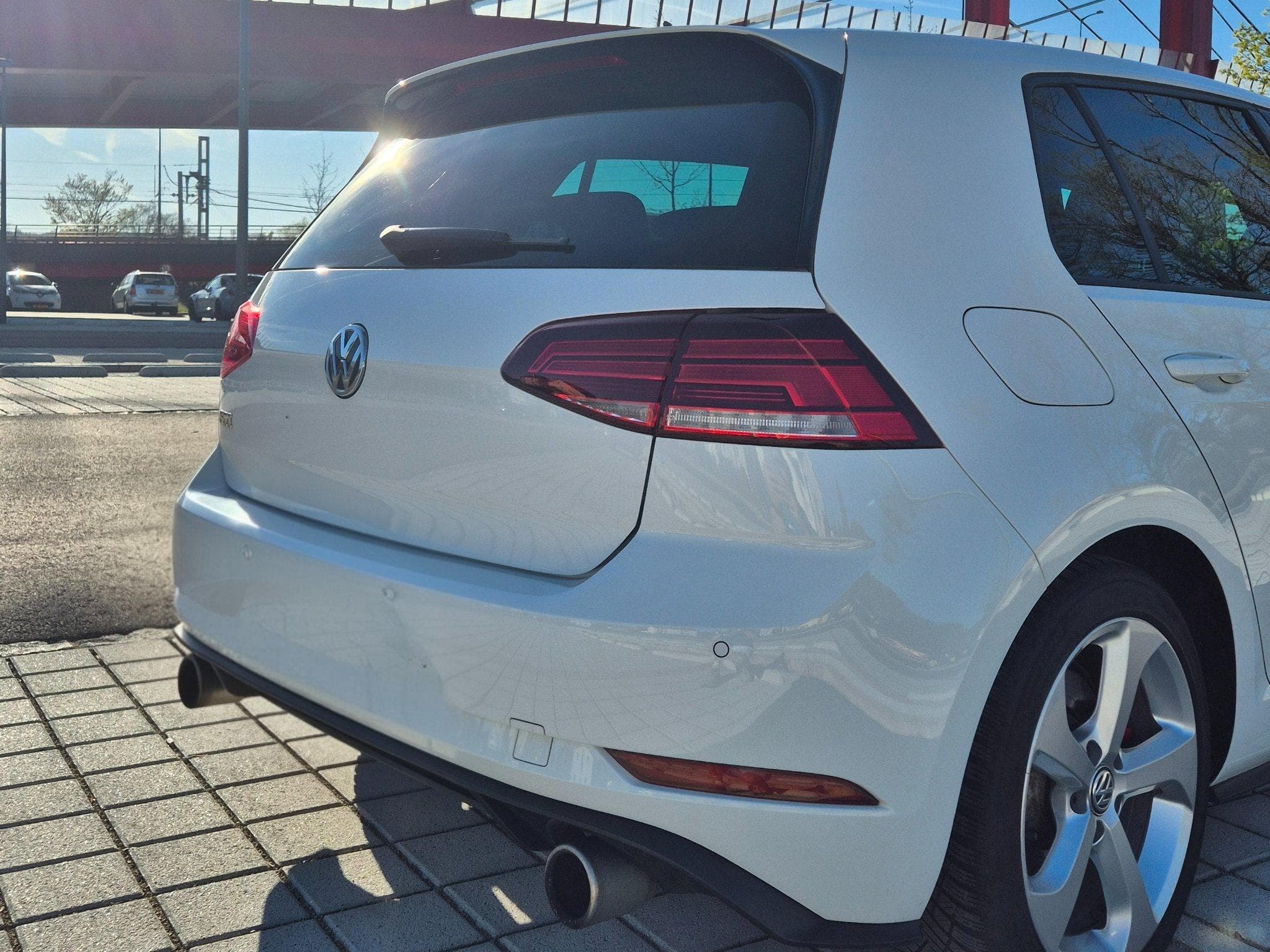 VW Golf GTI (2017) - Photo 3