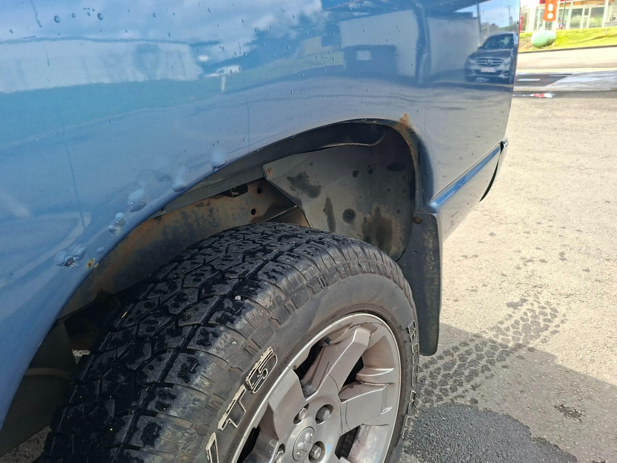 Dodge RAM 5.7 HEMI SLT (2004) - Photo 3