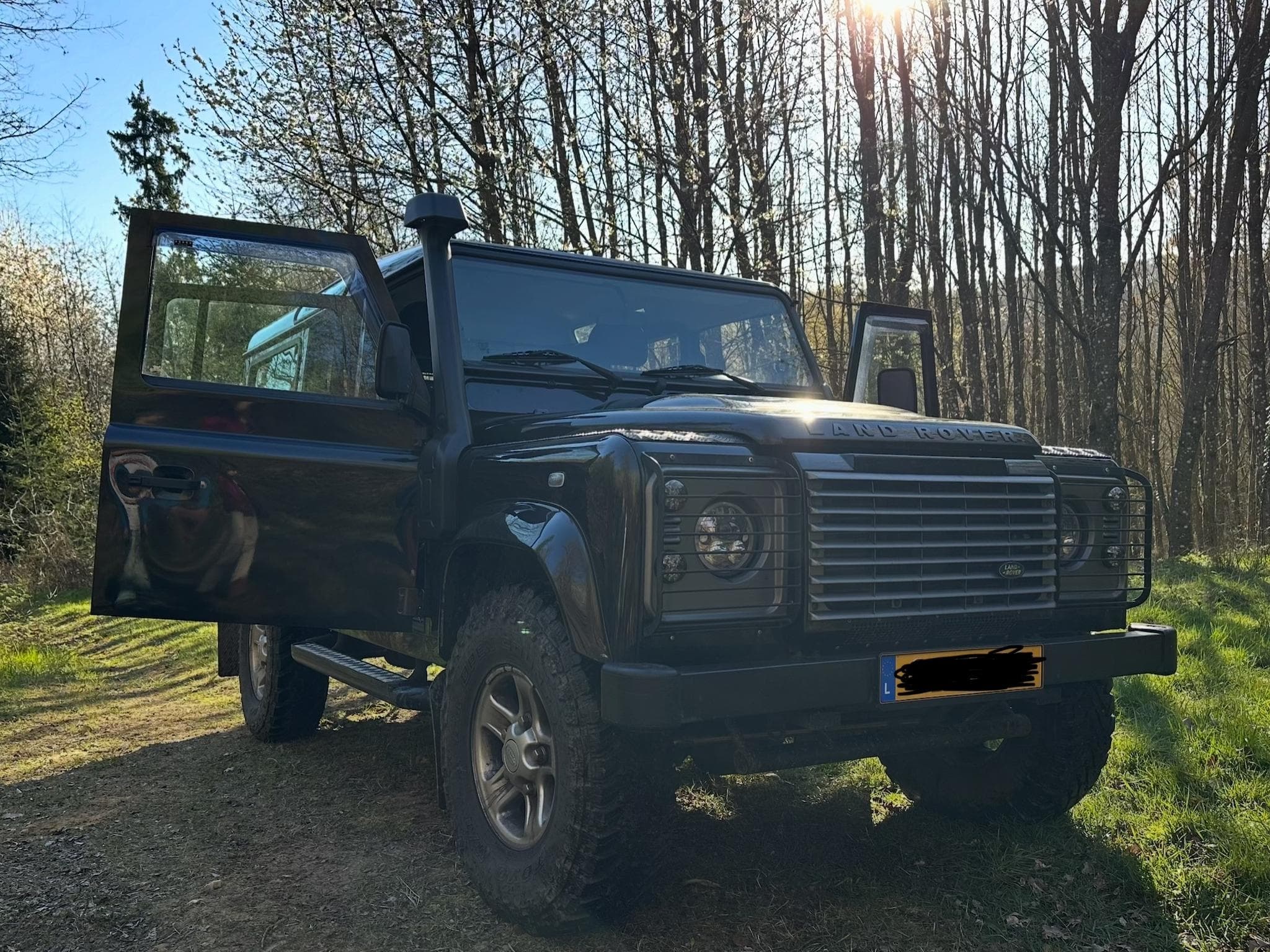 Land-Rover Defender TD4 (2012) - Photo 2