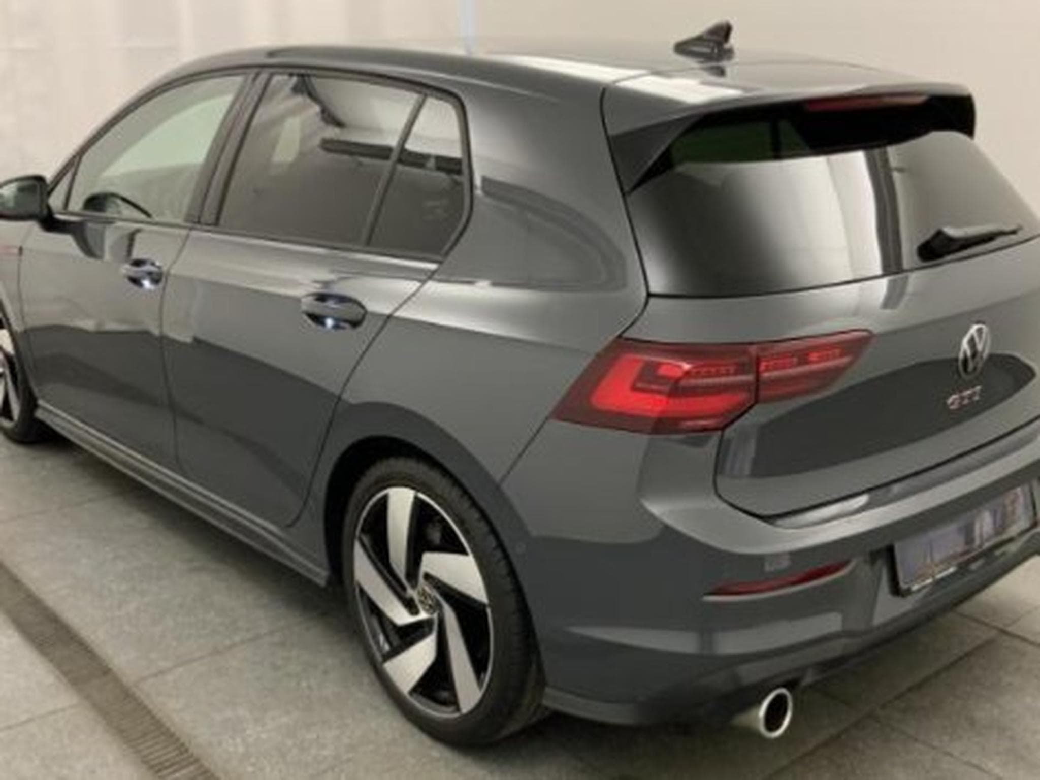 VW Golf GTI (2021) - Photo 2