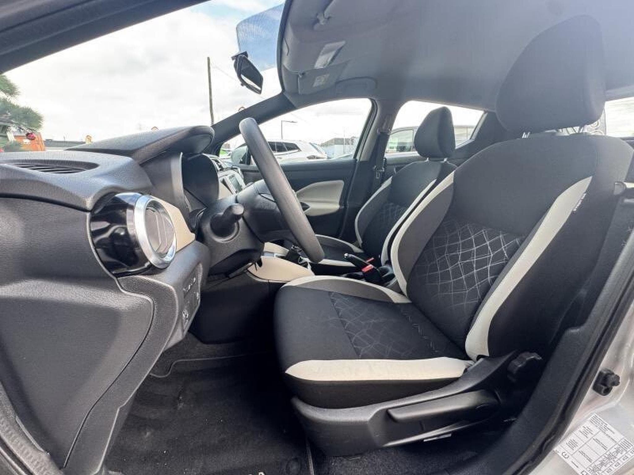 Nissan Micra 1.5L 90CV (2019) - Foto 5