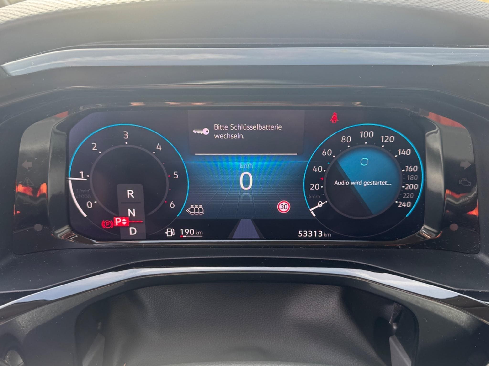 VW Multivan VW T7 Multivan Life 110 TDI (2024) - Foto 7