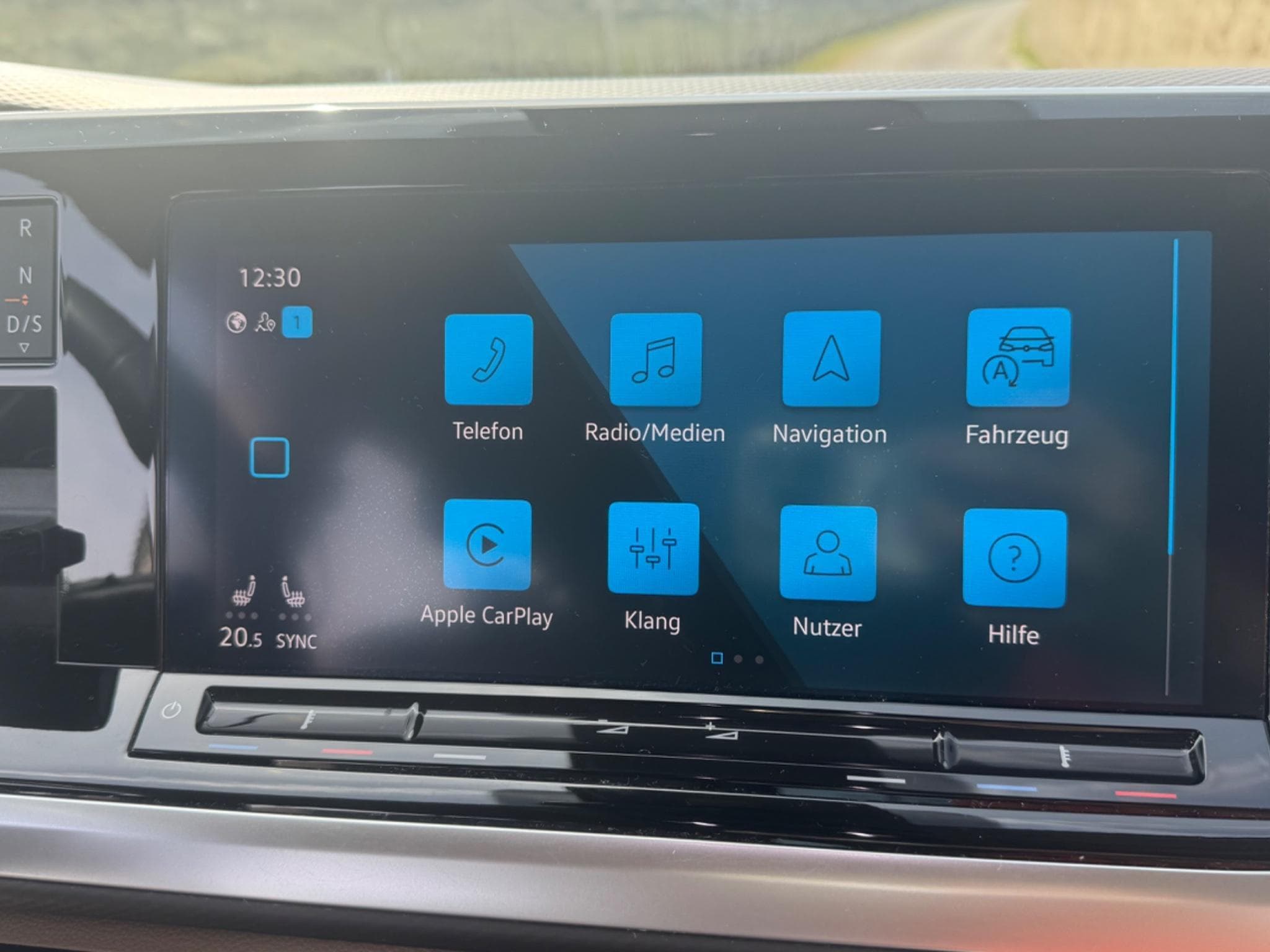 VW Multivan VW T7 Multivan Life 110 TDI (2024) - Foto 10