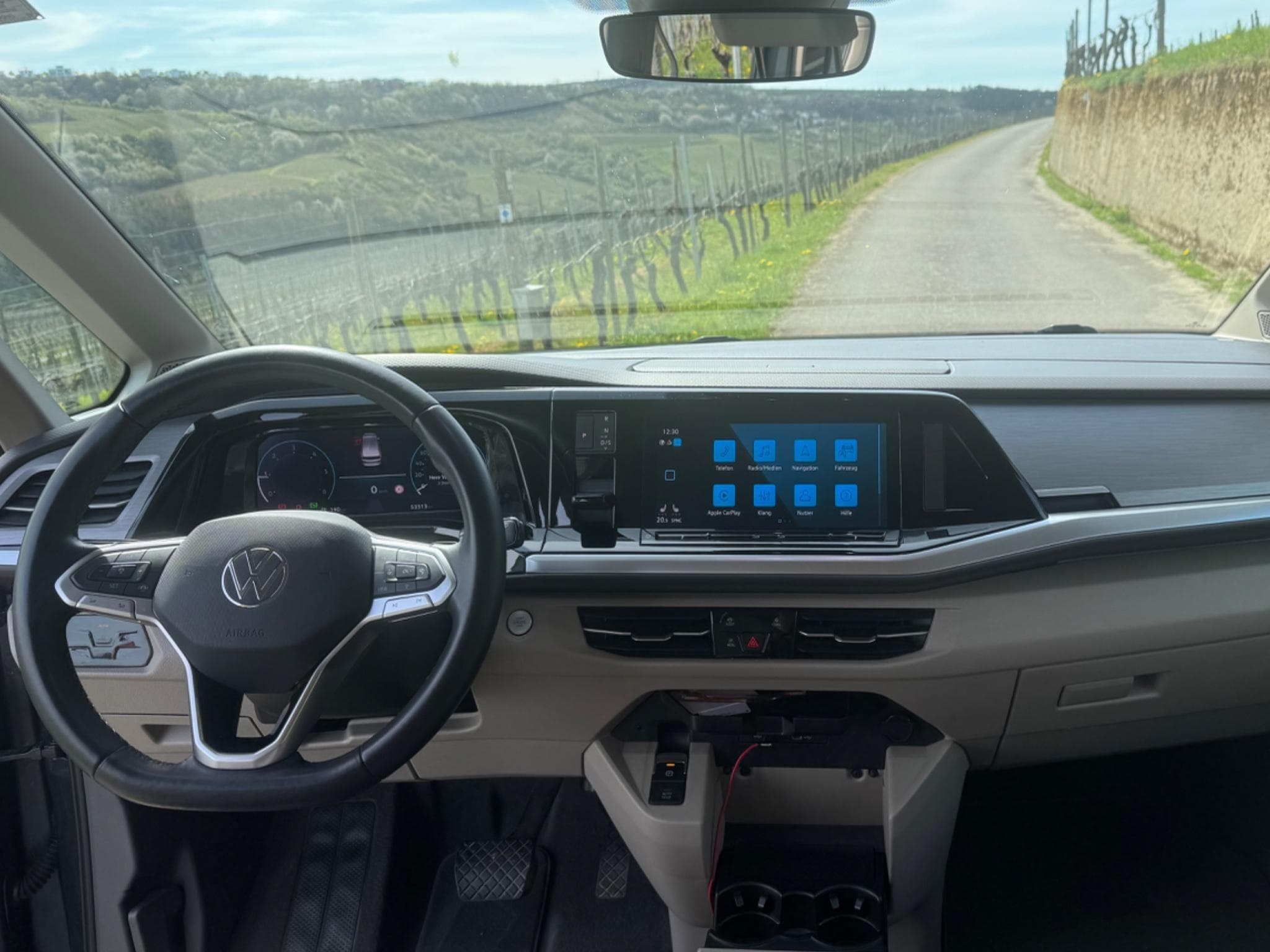 VW Multivan VW T7 Multivan Life 110 TDI (2024) - Foto 11