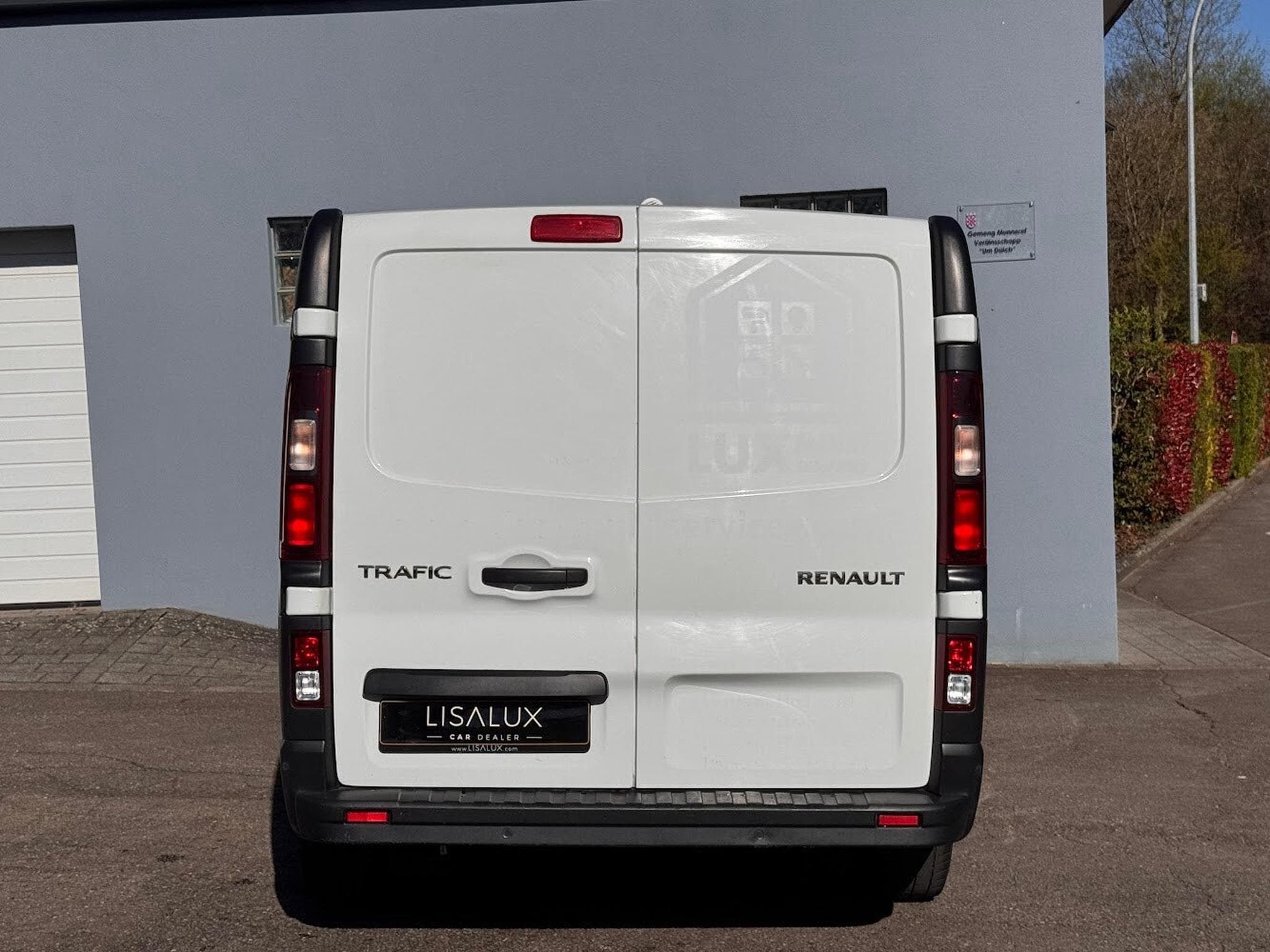 Renault Trafic L2H1 2,0 DCI 130 CV 1ERE MAIN (2022) - Photo 4