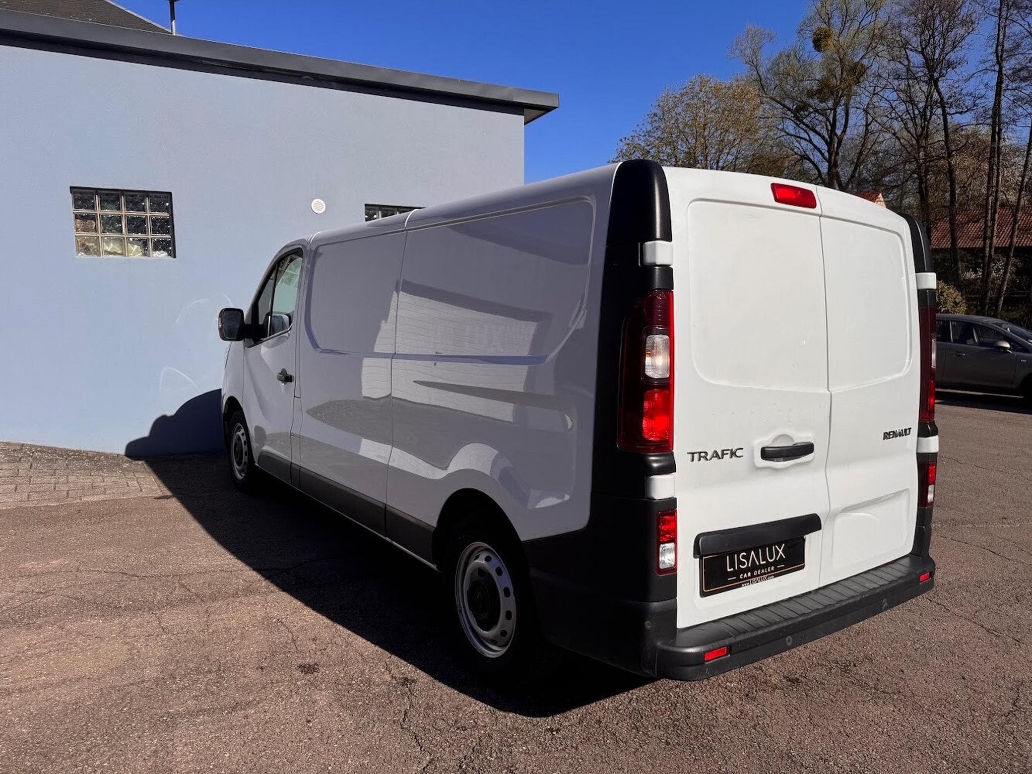 Renault Trafic L2H1 2,0 DCI 130 CV 1ERE MAIN (2022) - Photo 6