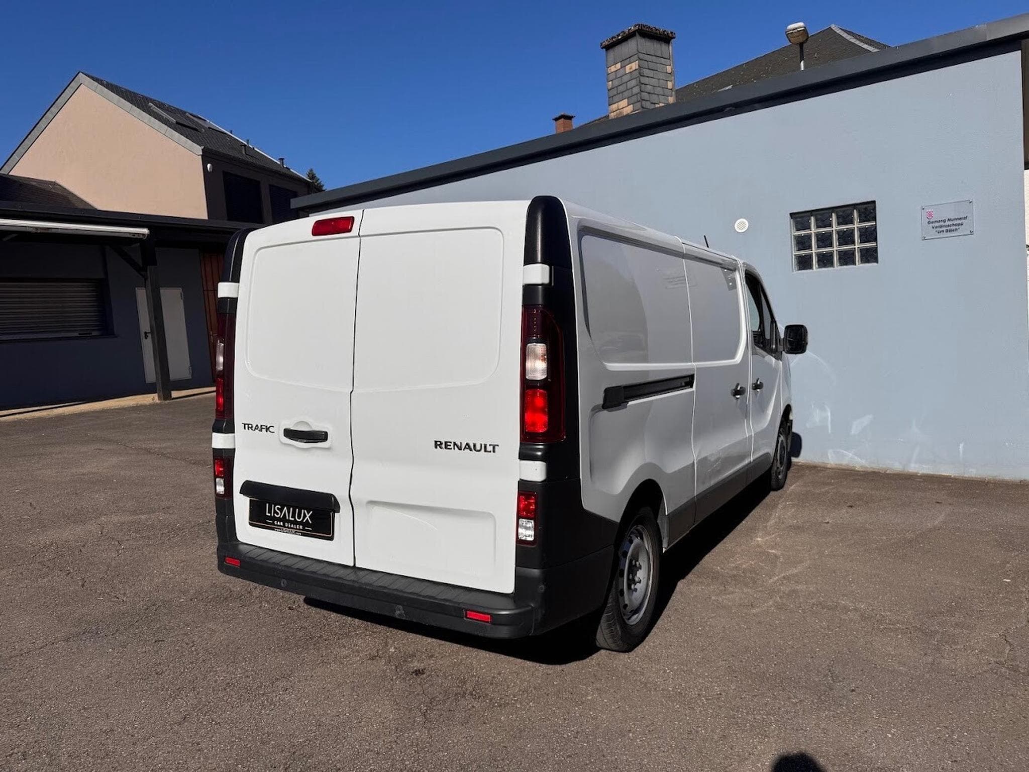 Renault Trafic L2H1 2,0 DCI 130 CV 1ERE MAIN (2022) - Photo 7
