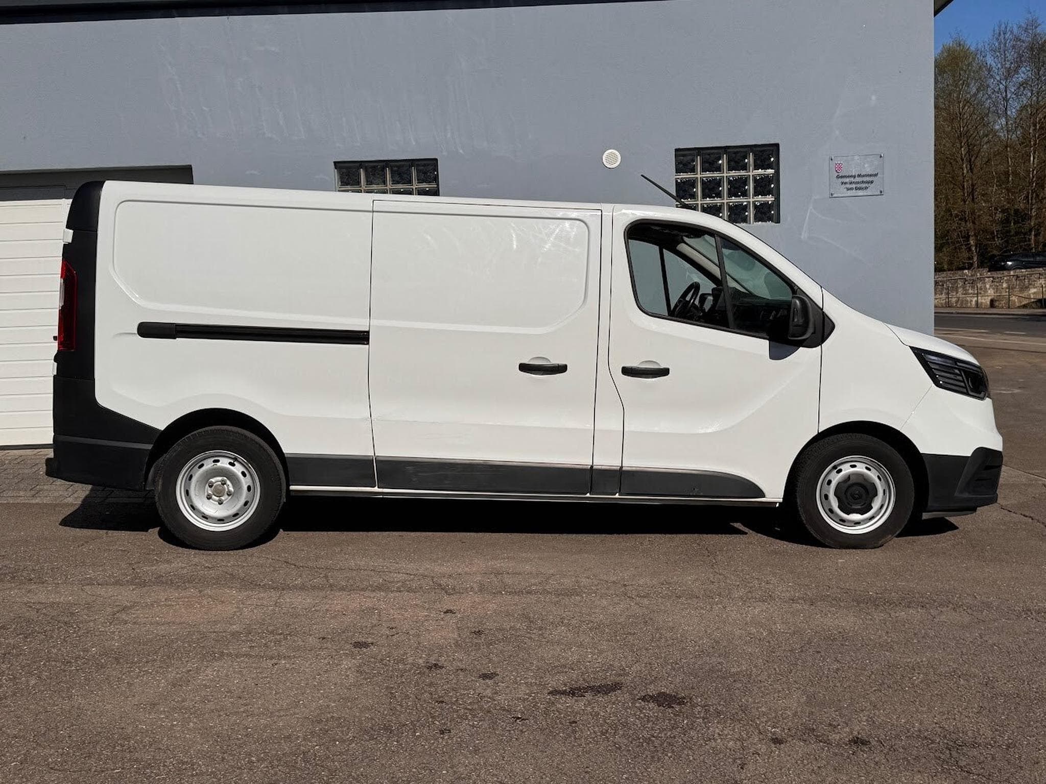 Renault Trafic L2H1 2,0 DCI 130 CV 1ERE MAIN (2022) - Photo 8