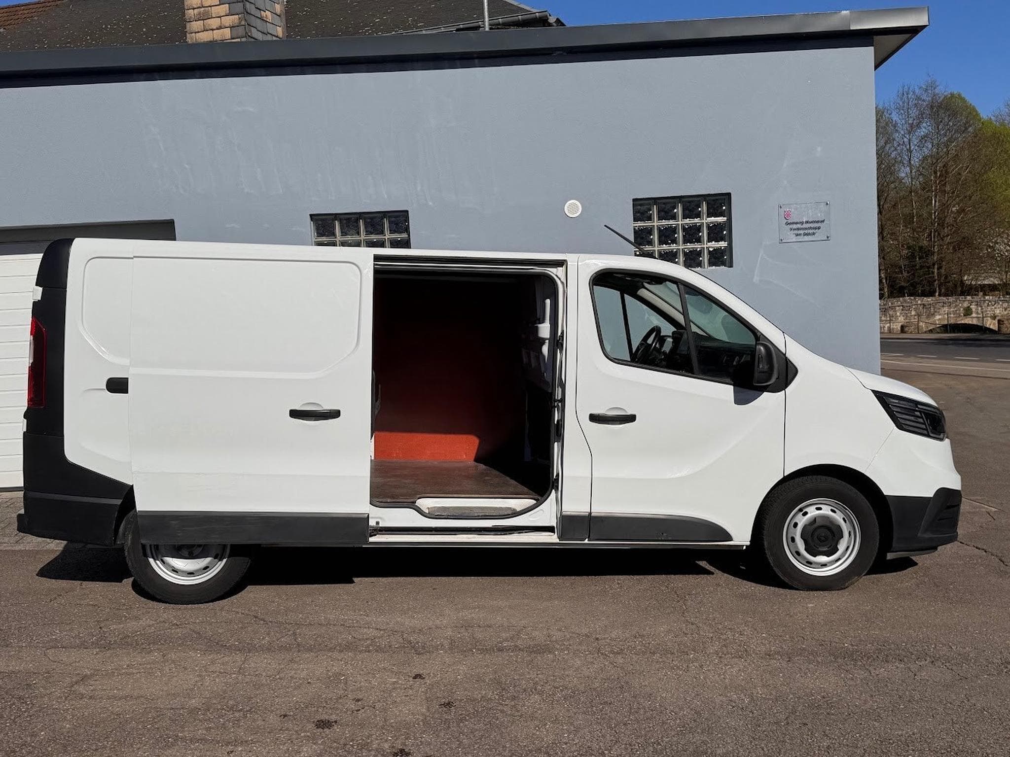 Renault Trafic L2H1 2,0 DCI 130 CV 1ERE MAIN (2022) - Photo 9