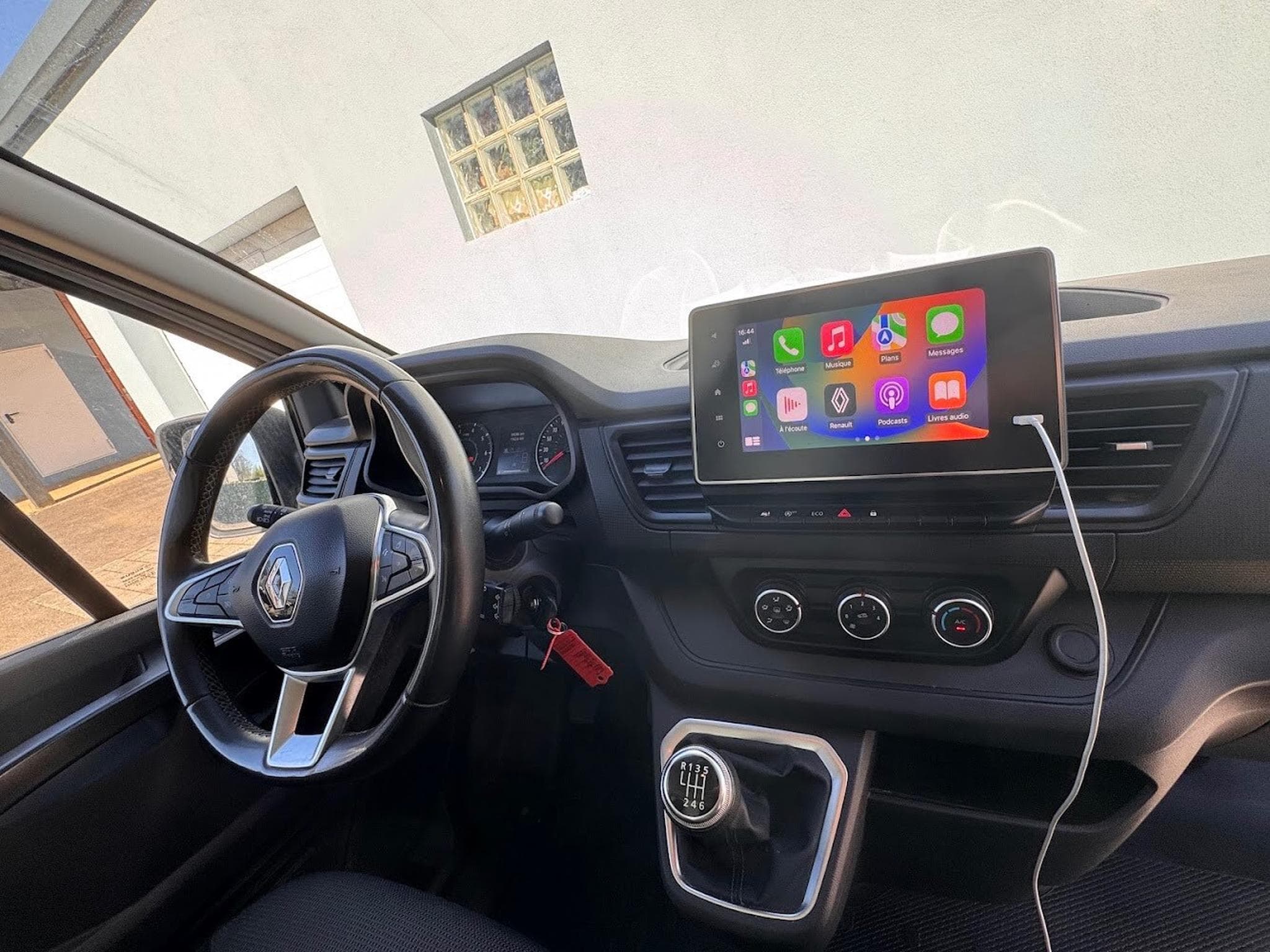 Renault Trafic L2H1 2,0 DCI 130 CV 1ERE MAIN (2022) - Photo 13