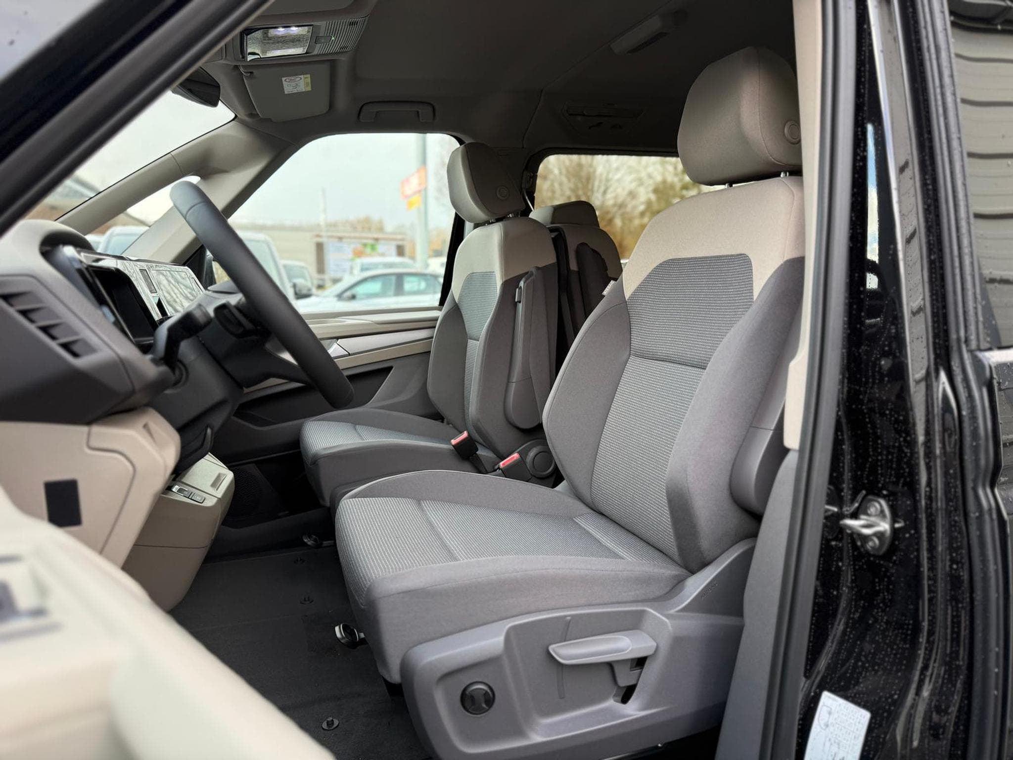 VW T7 Business (2026) - Foto 8