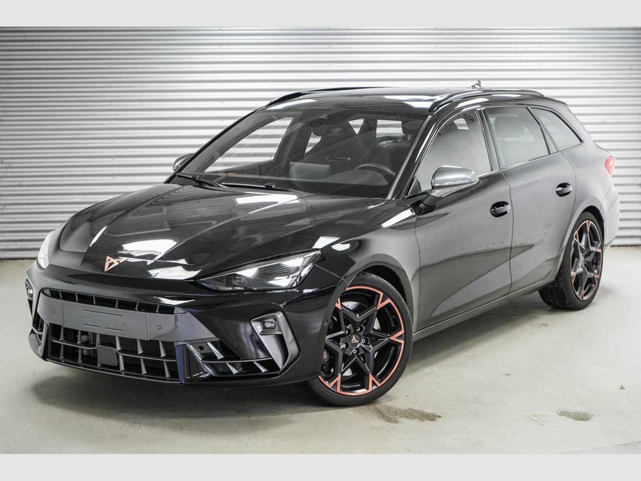 Cupra Leon ST 2,0 TSI (2025) - Foto 1