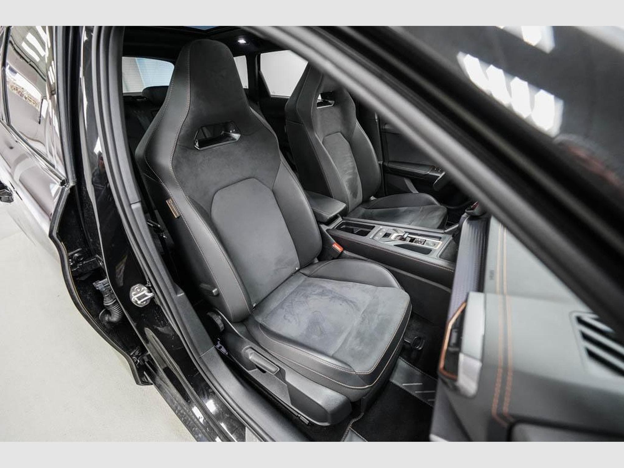 Cupra Leon ST 2,0 TSI (2025) - Foto 22