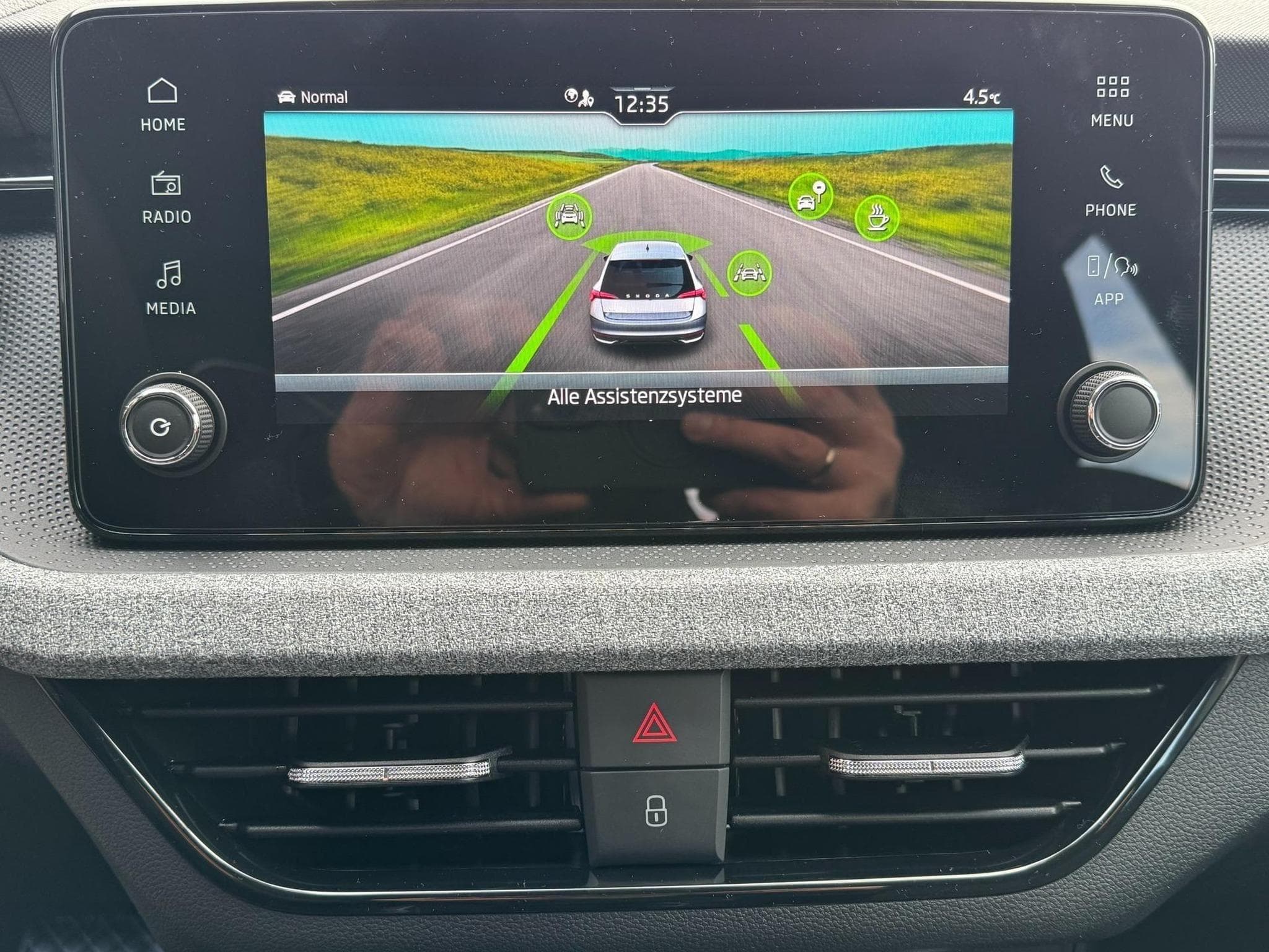 Skoda Scala 1,0 TSI DSG (2026) - Foto 18