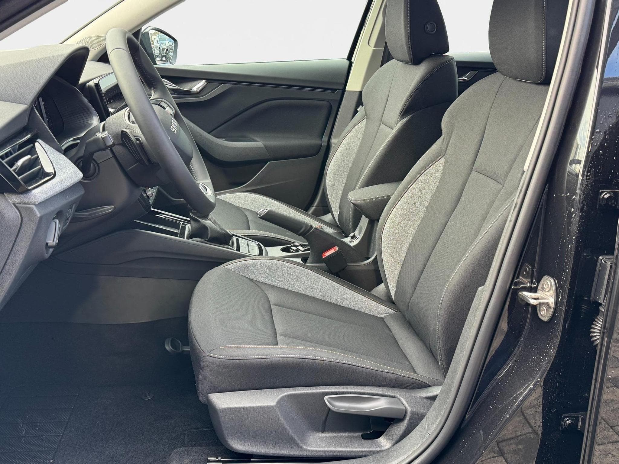 Skoda Scala 1,0 TSI DSG (2026) - Foto 25