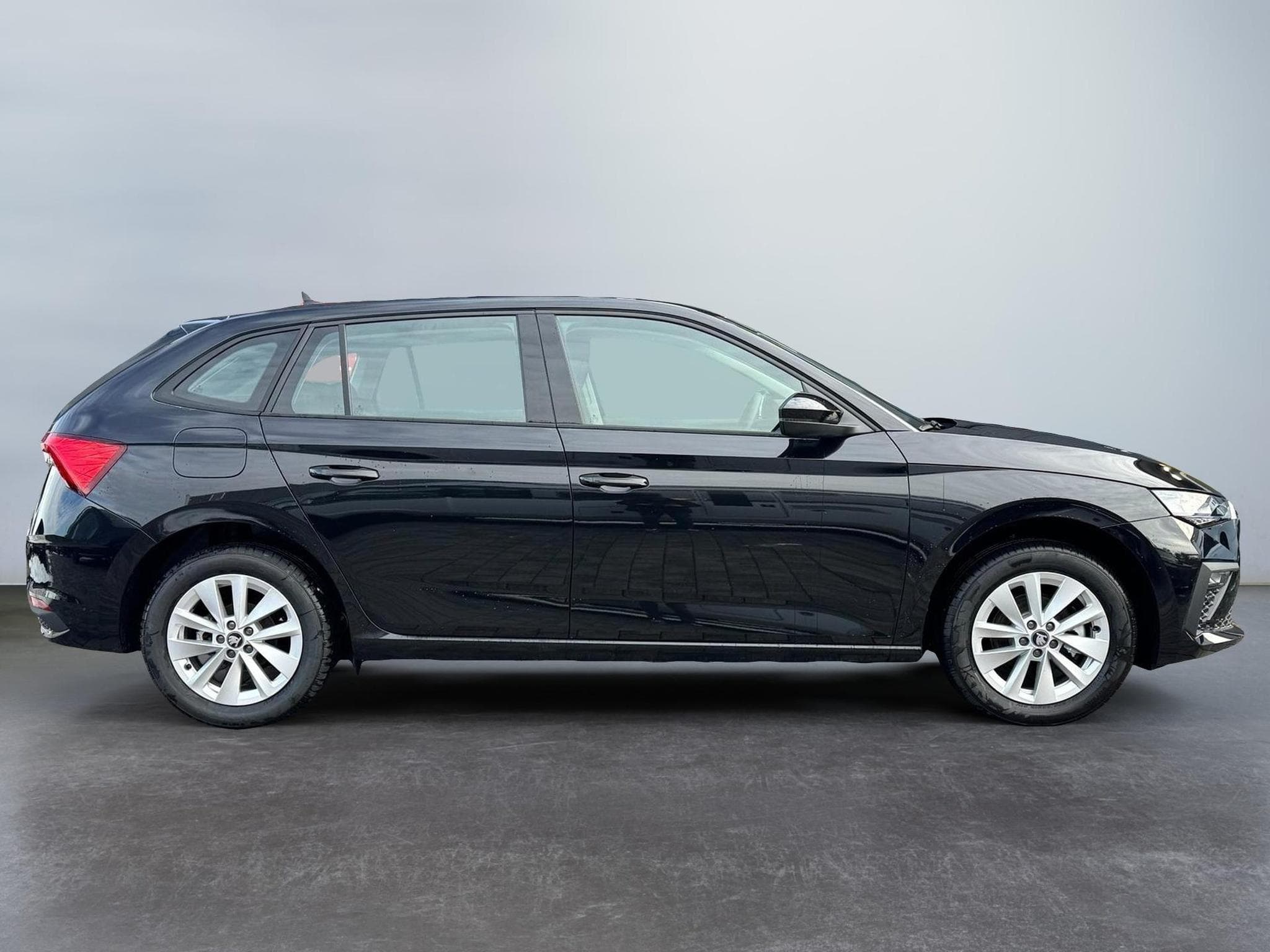 Skoda Scala 1,0 TSI DSG (2026) - Foto 6