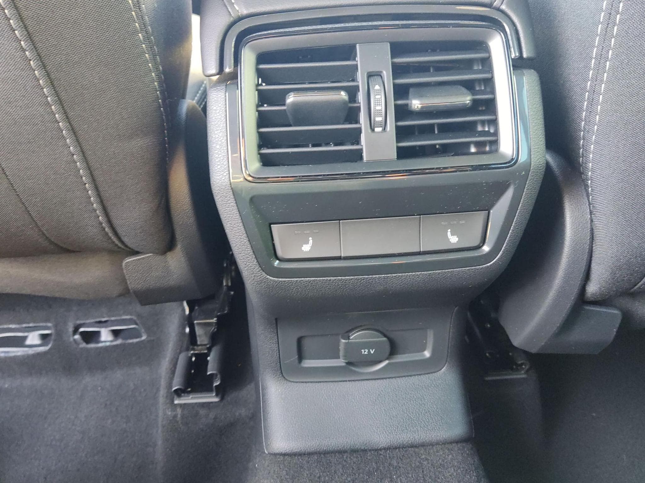 Skoda Karoq Sportline 2,0 TDI (2026) - Photo 9