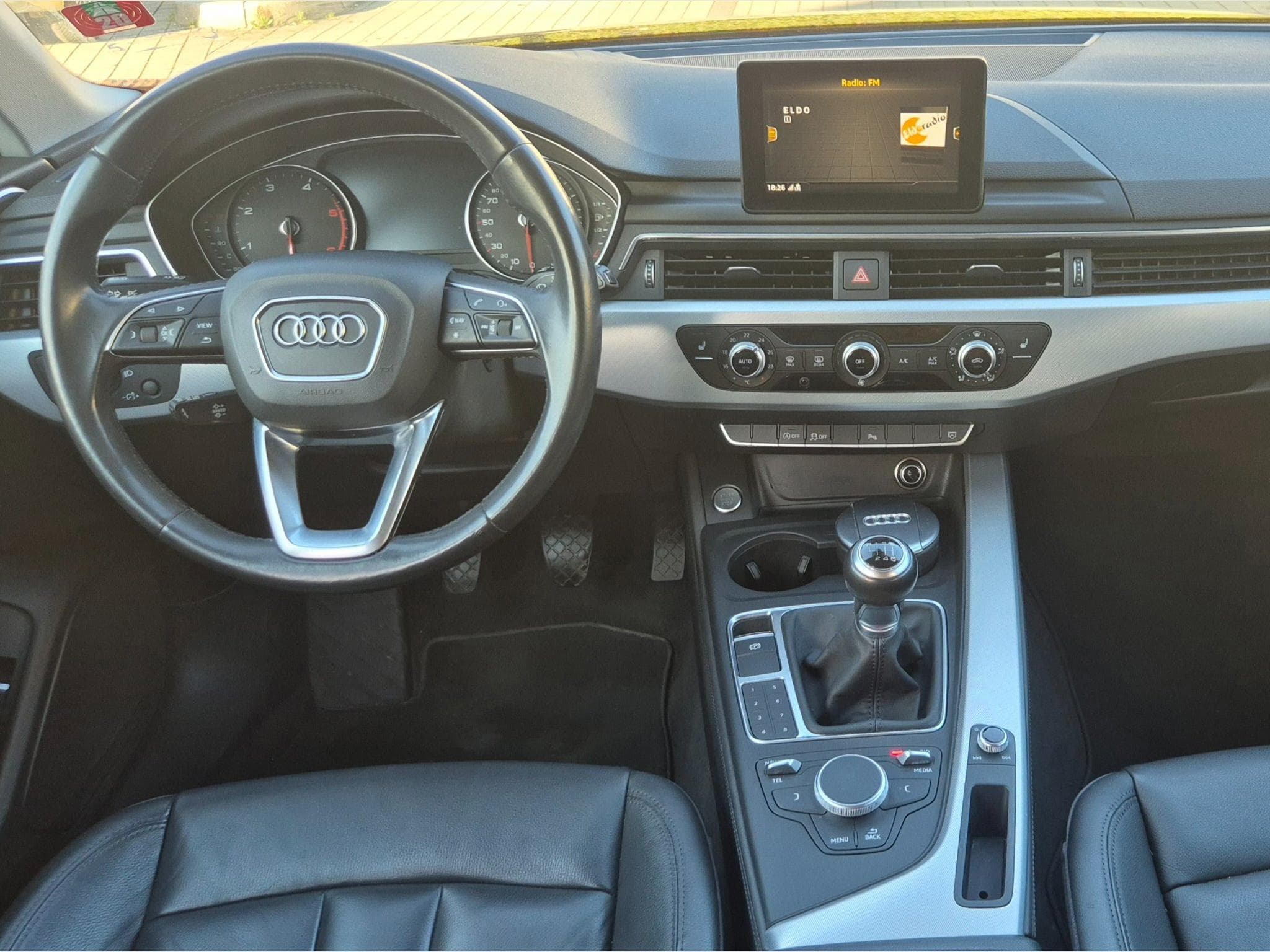 Audi A4 2.0TDI B9 Avant 150ch (2017) - Photo 3