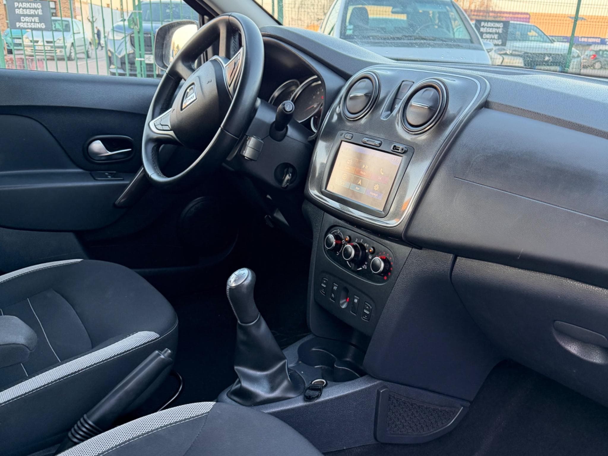 Dacia Sandero (2018) - Foto 2