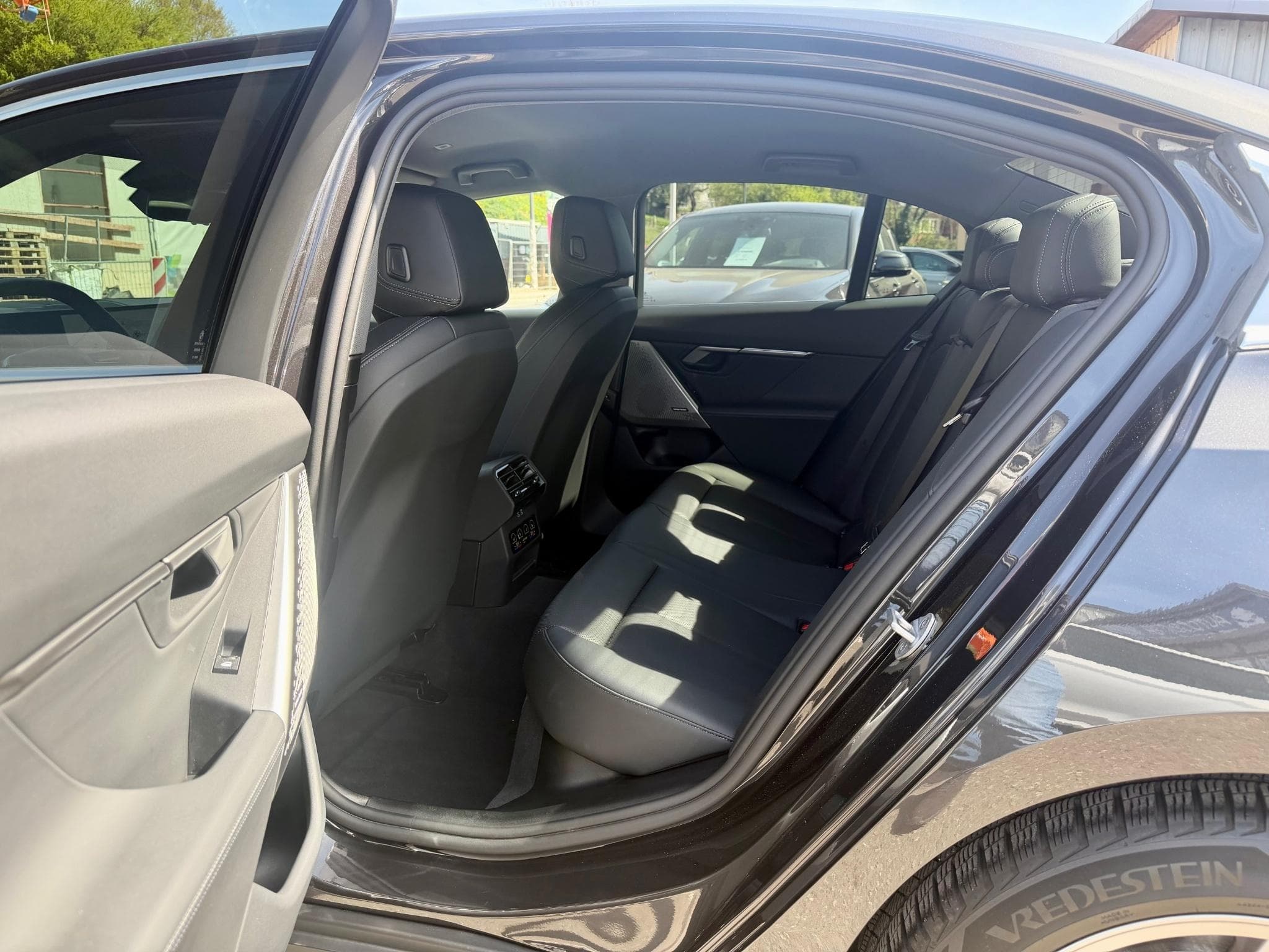 BMW 520 iA Limousine Head-Up/360°/H&K (2025) - Photo 11