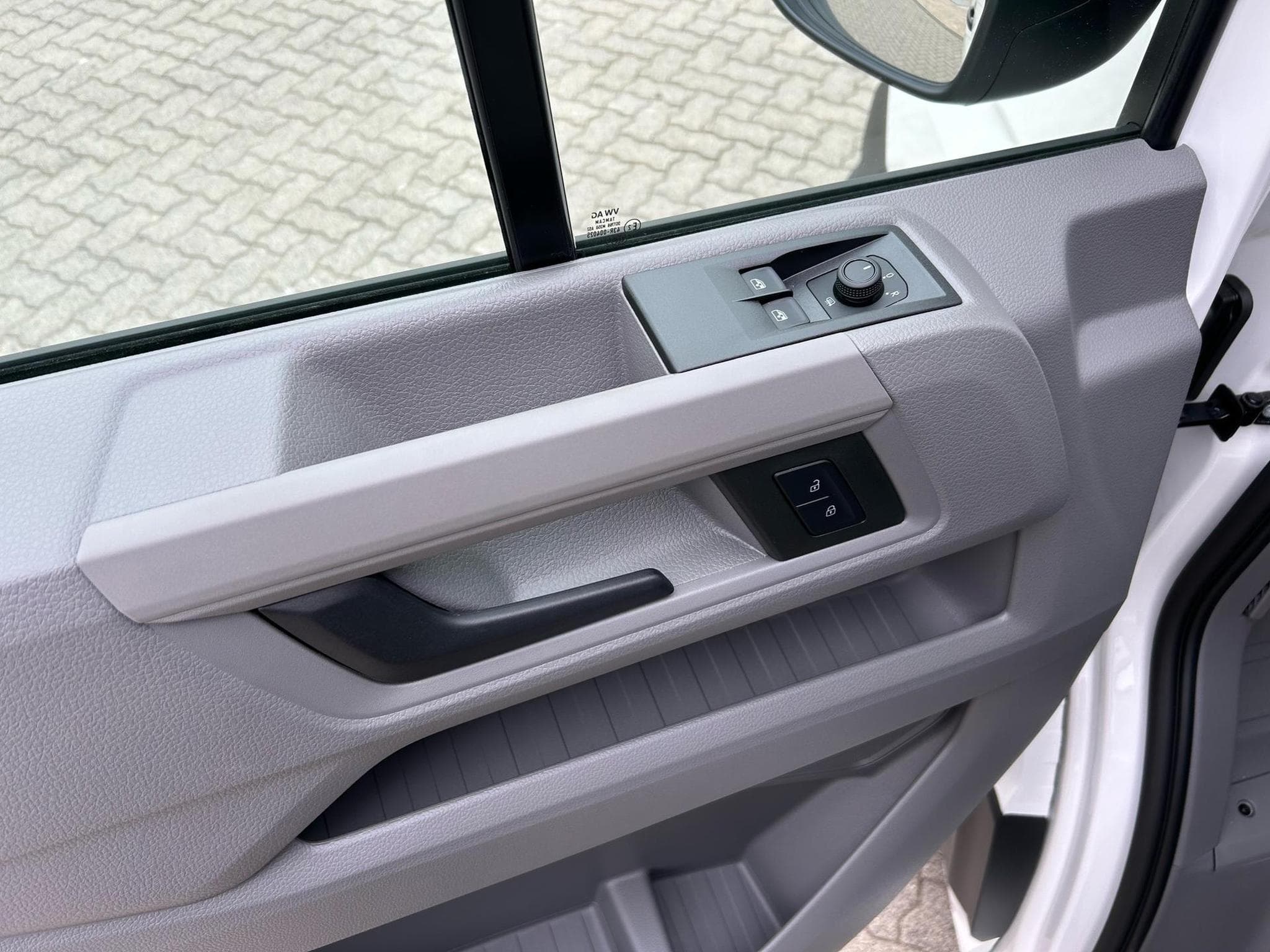 VW Crafter 35 2.0 TDI (2026) - Photo 3