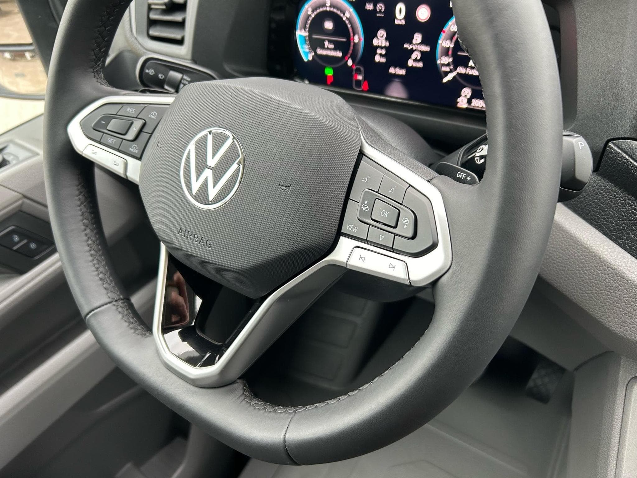 VW Crafter 35 2.0 TDI (2026) - Photo 8