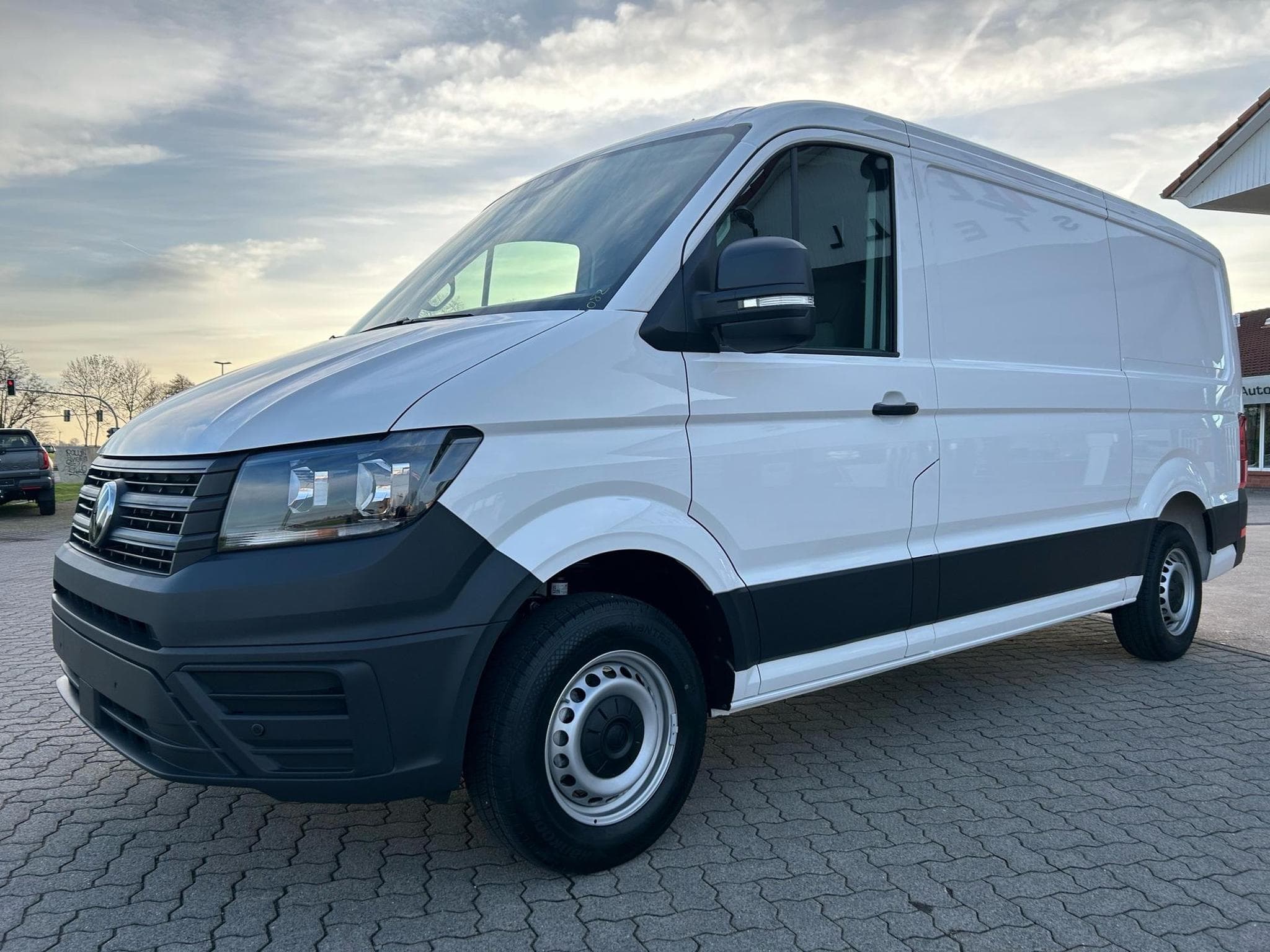 VW Crafter 30 2.0 TDI (2026) - Foto 1