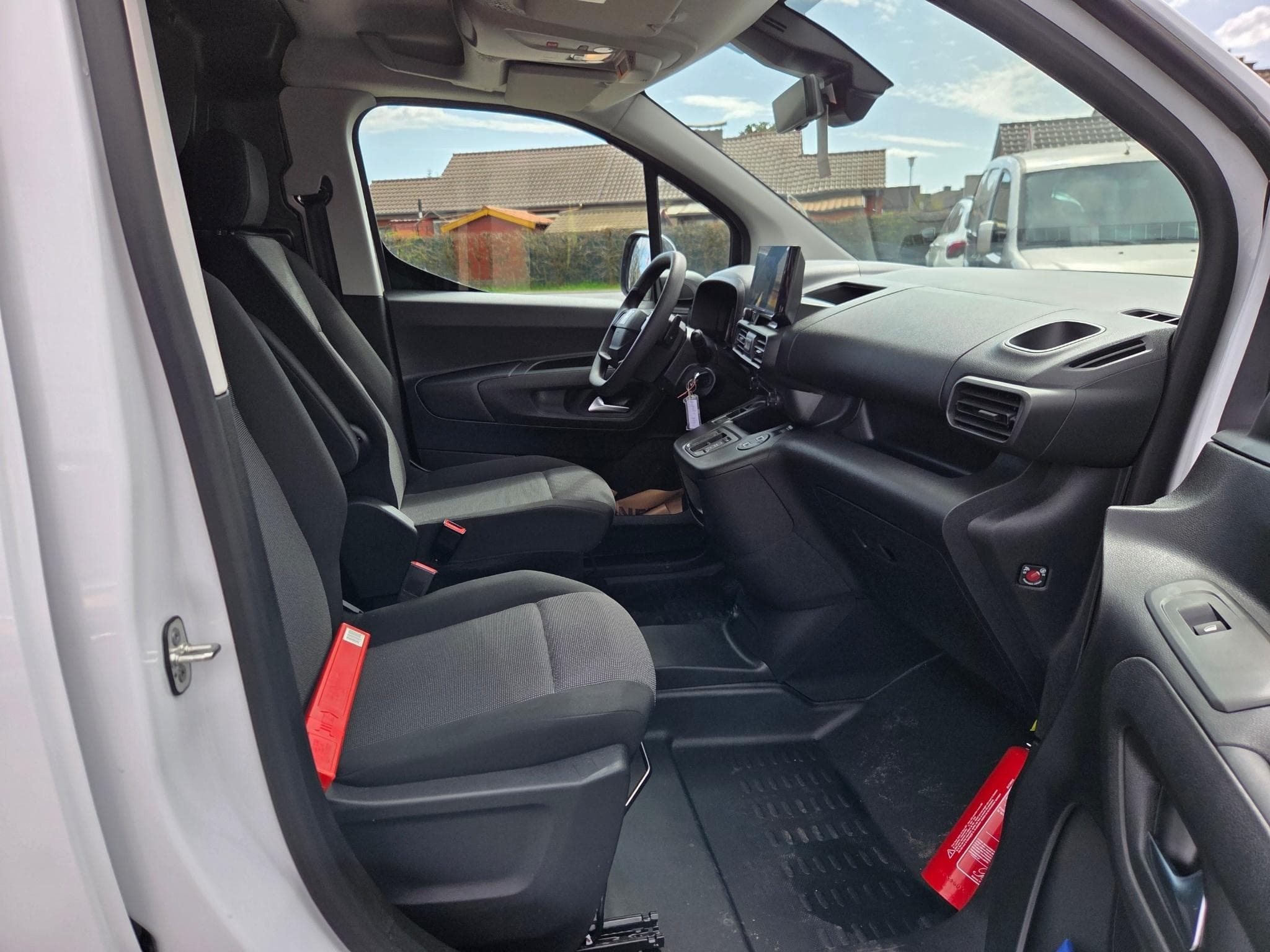 Fiat Doblo VAN L2 HEAVY 1.5 HDI 130 AUTO CV (2025) - Photo 5