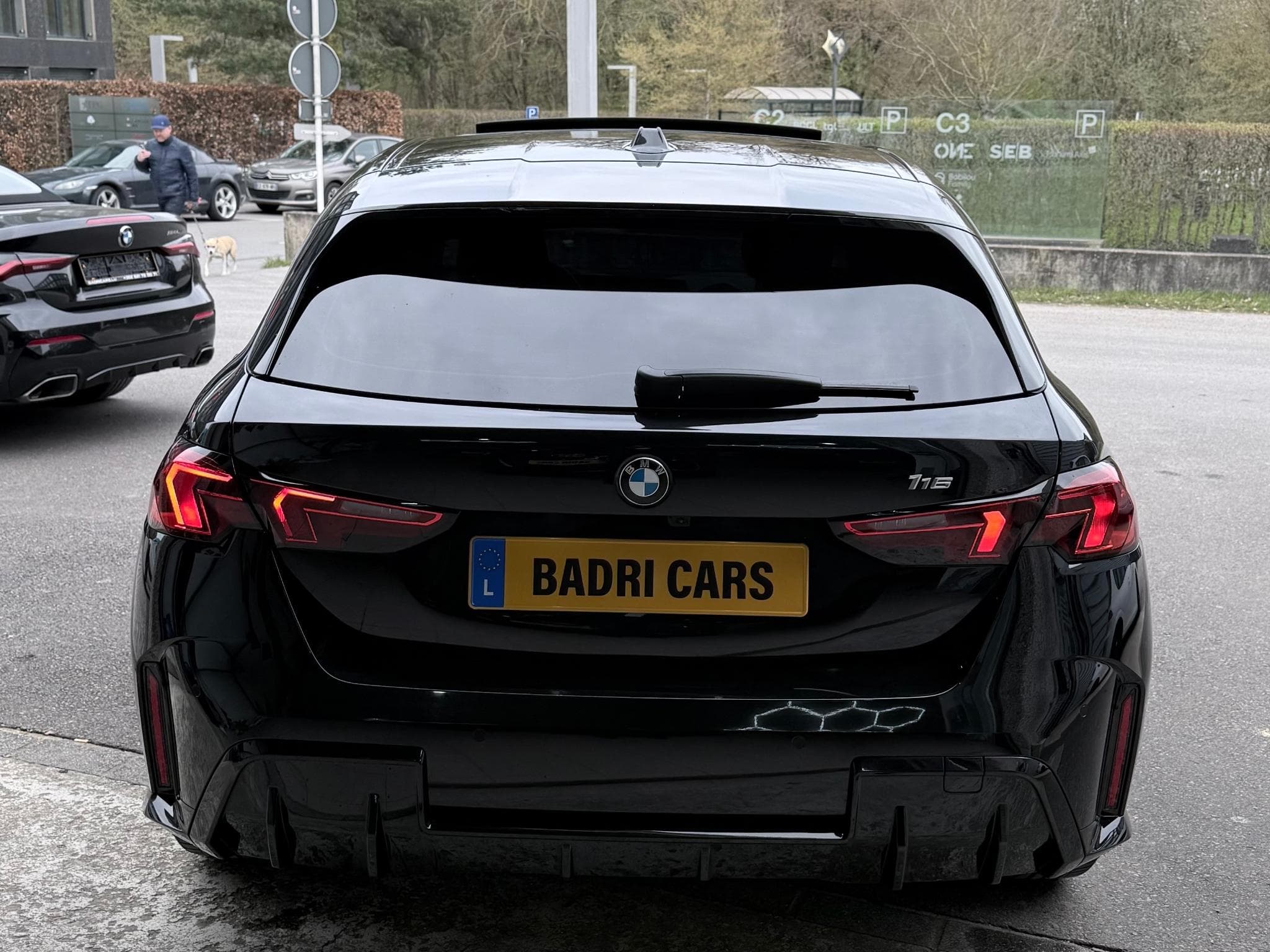 BMW 116 1.5 122 Ps PACK M PLUS (2025) - Foto 4