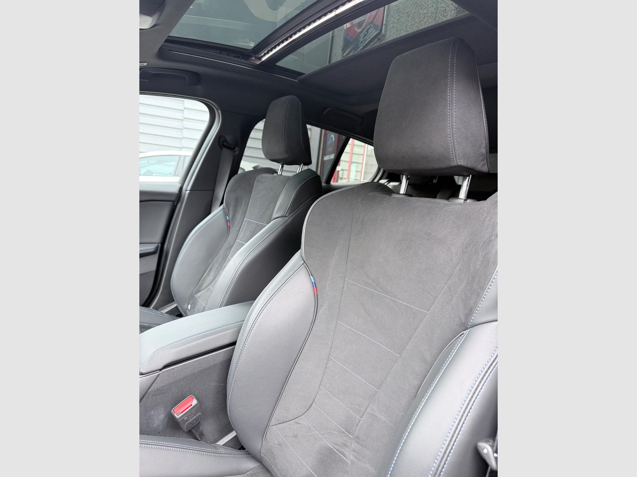 BMW 116 1.5 122 Ps PACK M PLUS (2025) - Foto 11