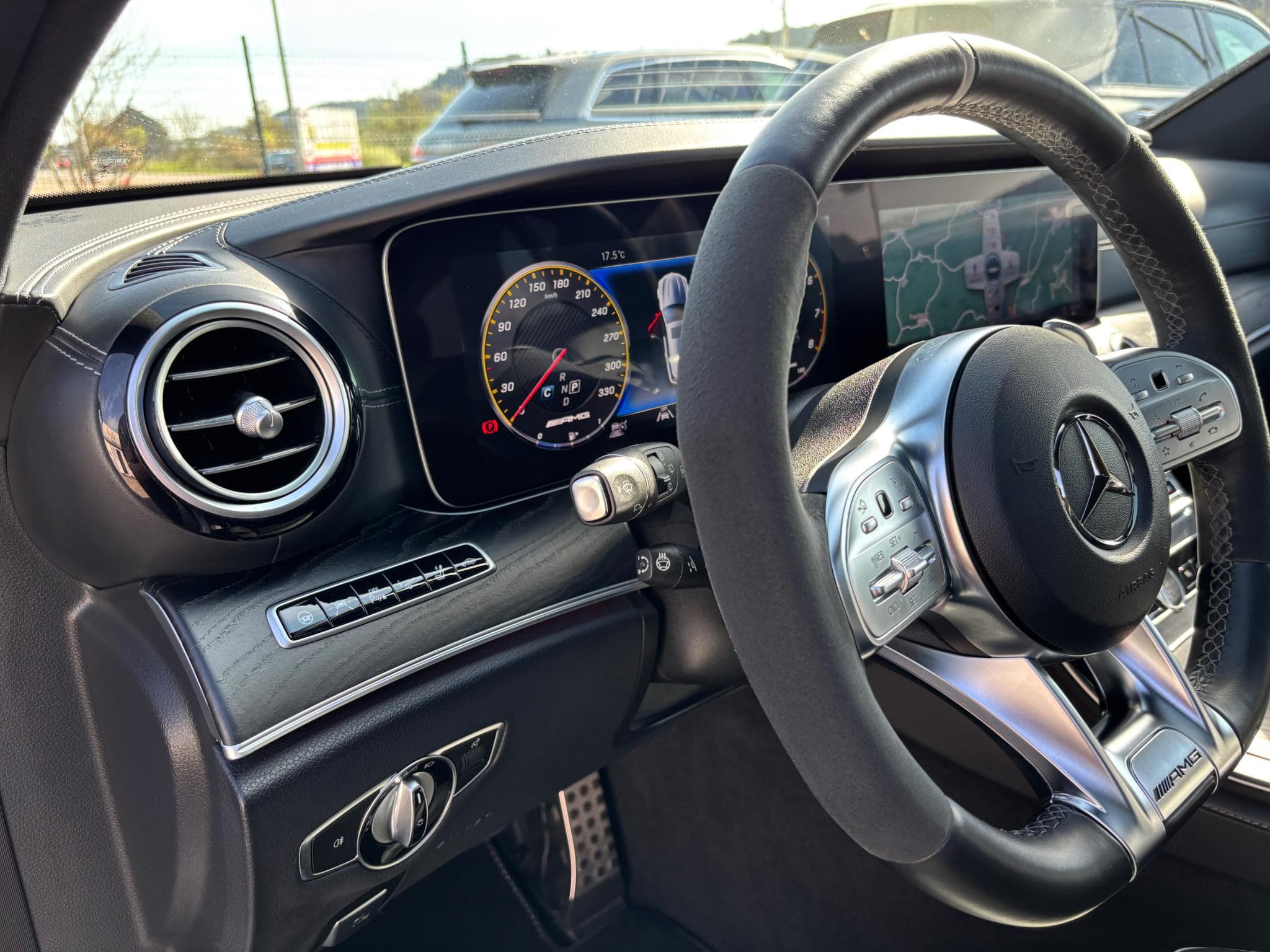 Mercedes E 63 AMG AMG E 63 S 4Matic+ T 9G-TRONIC (2019) - Photo 10