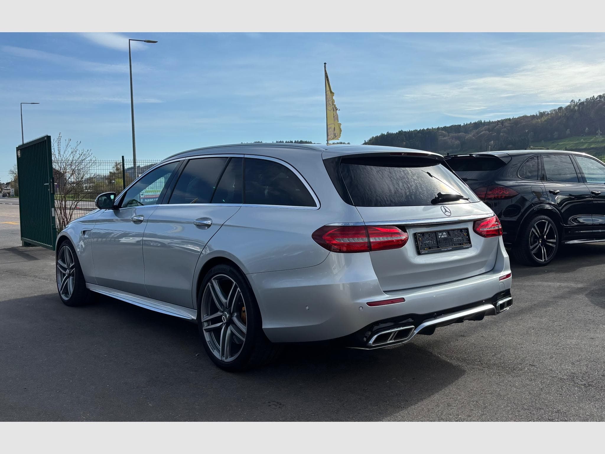 Mercedes E 63 AMG AMG E 63 S 4Matic+ T 9G-TRONIC (2019) - Photo 2