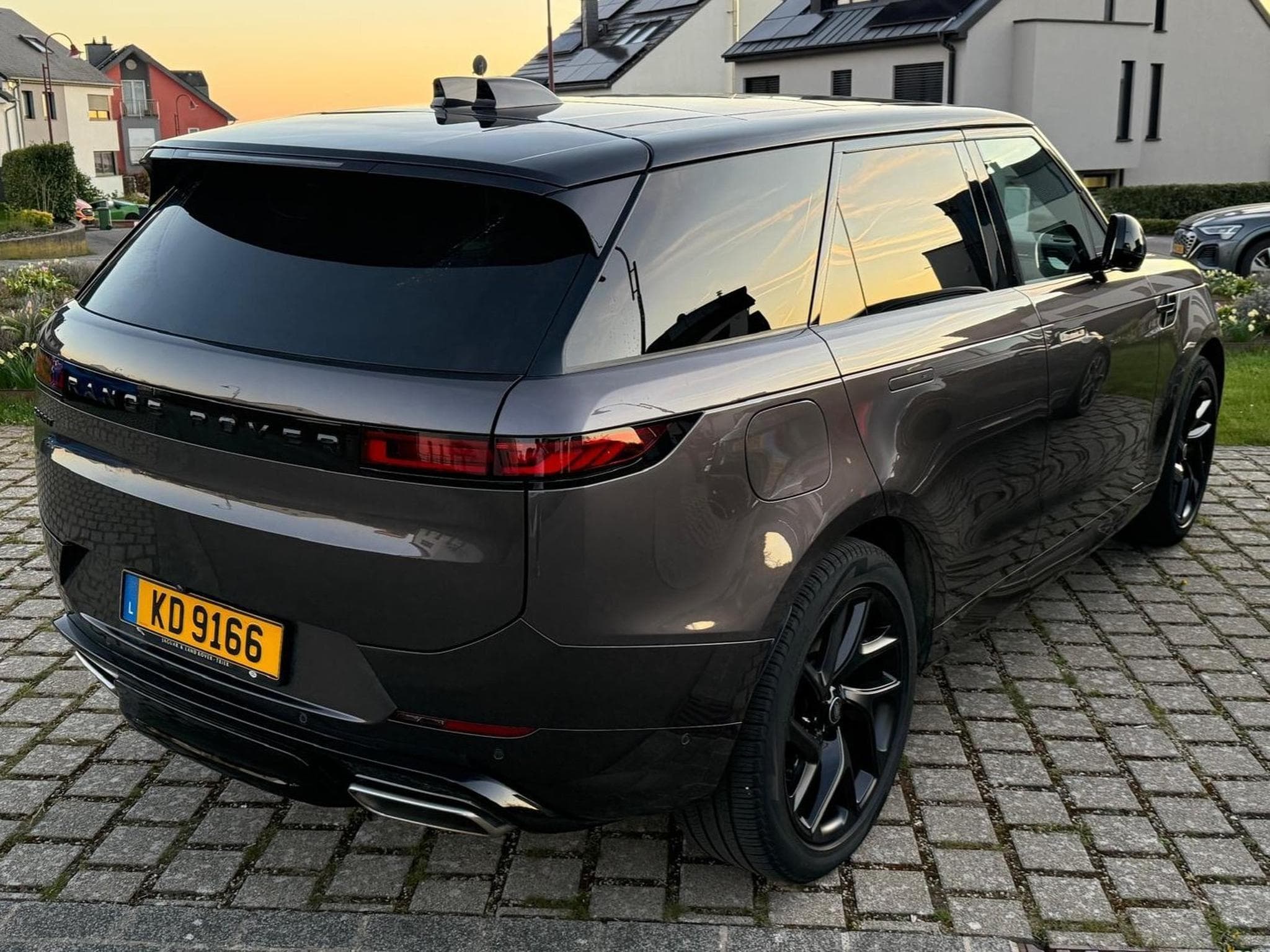 Land-Rover Range Rover Sport P550e AUTOBIOGRAPHY (2024) - Photo 4