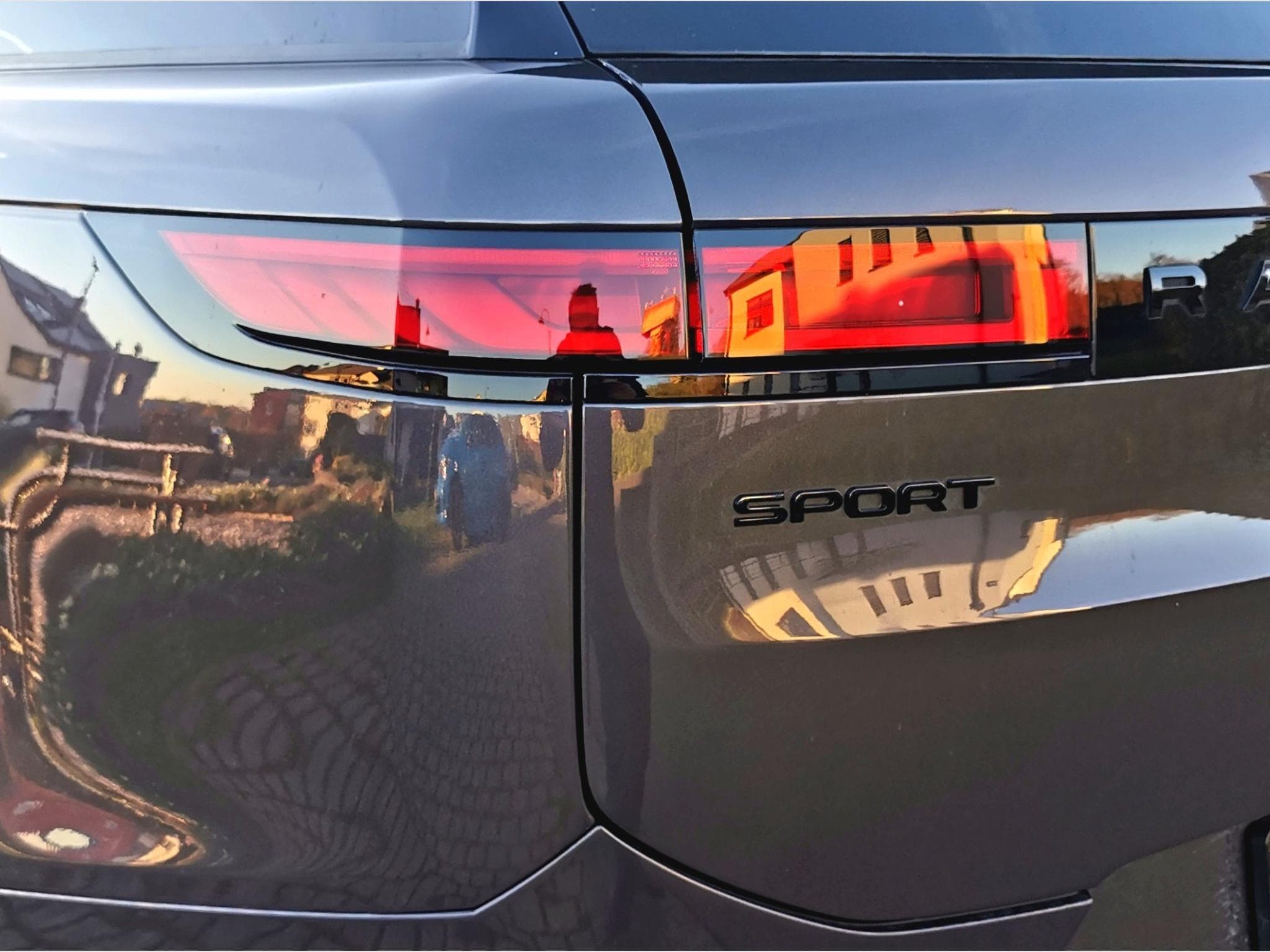 Land-Rover Range Rover Sport P550e AUTOBIOGRAPHY (2024) - Photo 10