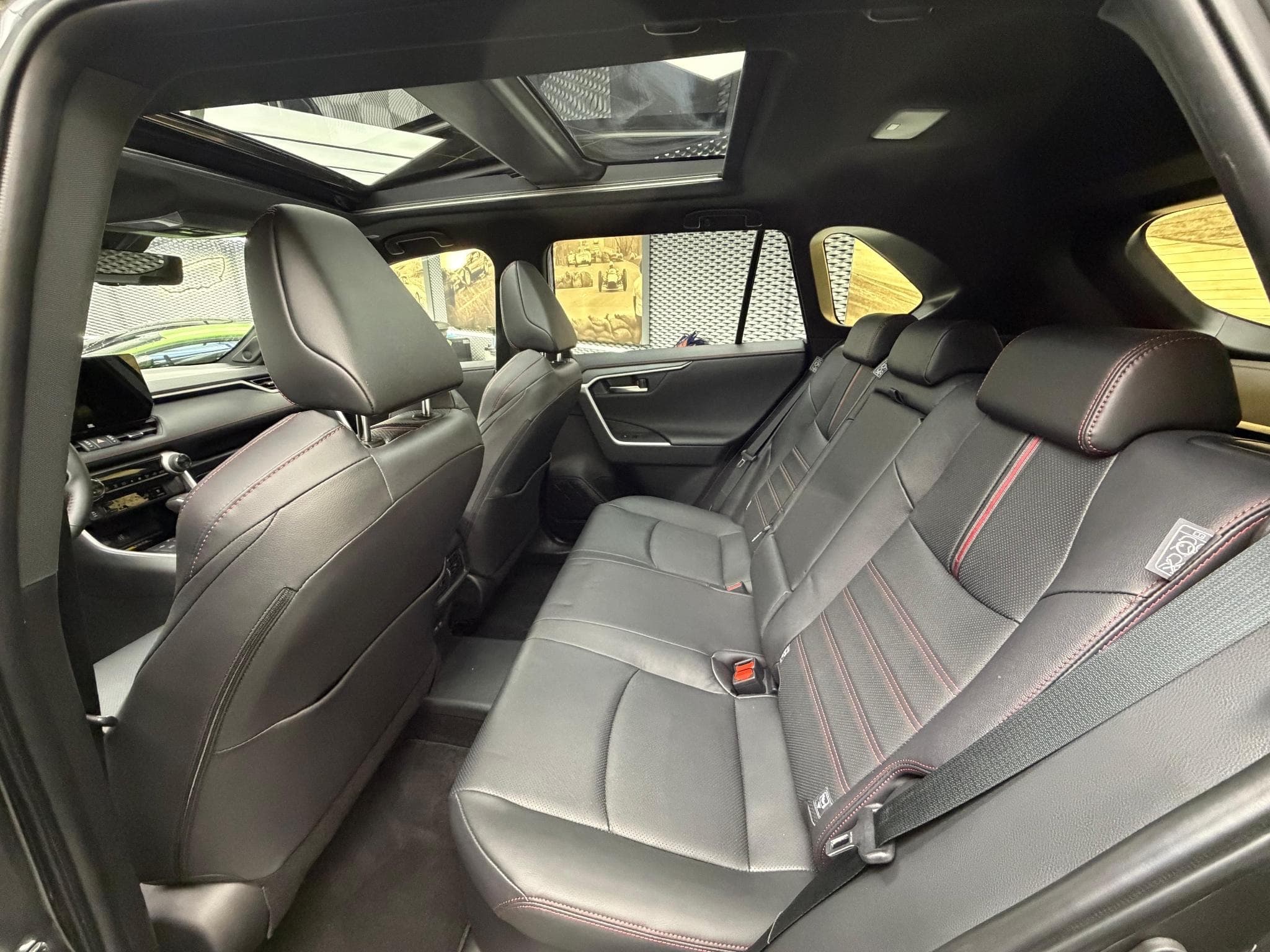 Toyota Rav 4 Style Plus Plug-in Hybrid Toit Pano Cuir JBL 360 (2025) - Photo 8