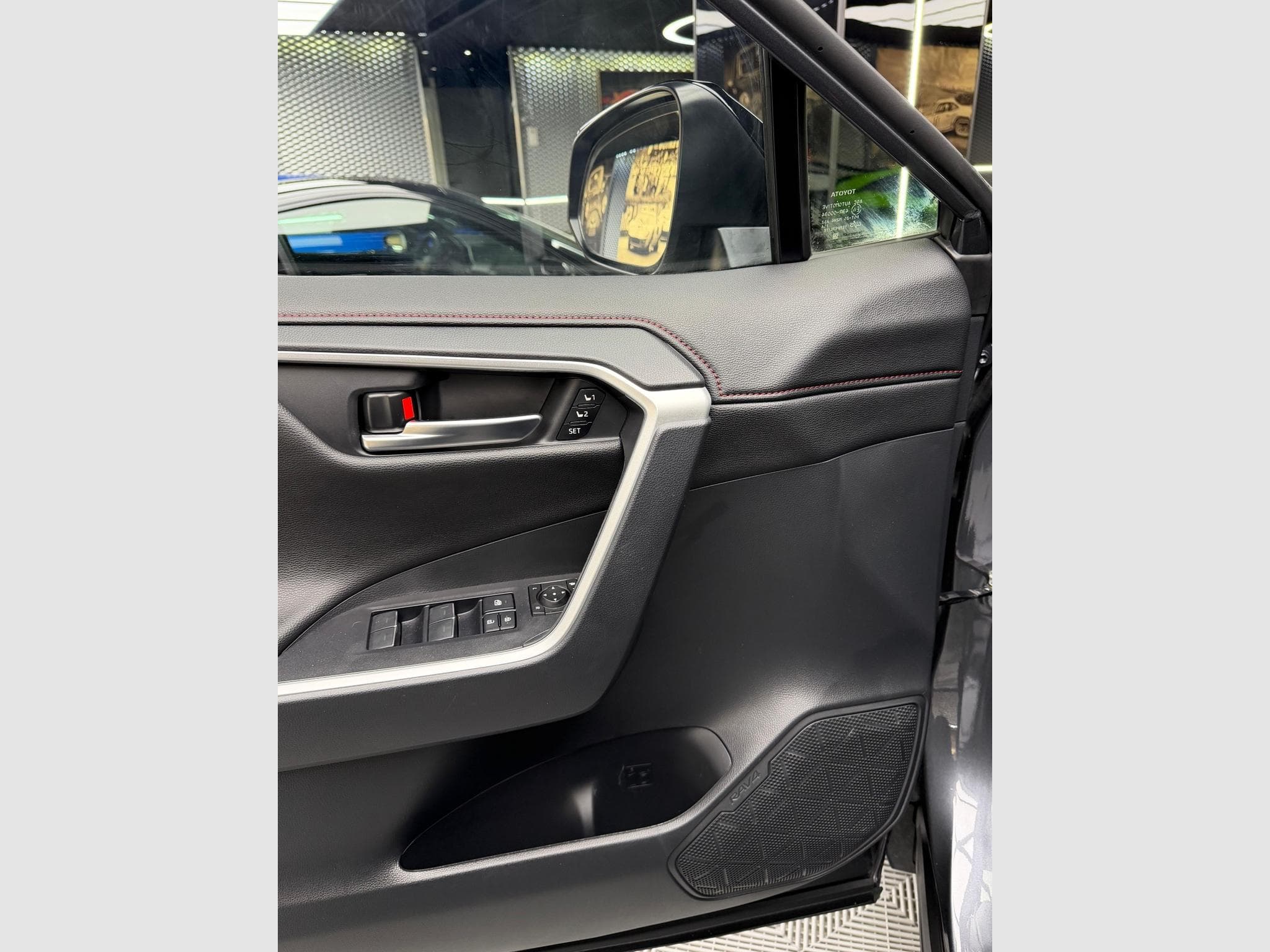 Toyota Rav 4 Style Plus Plug-in Hybrid Toit Pano Cuir JBL 360 (2025) - Photo 11