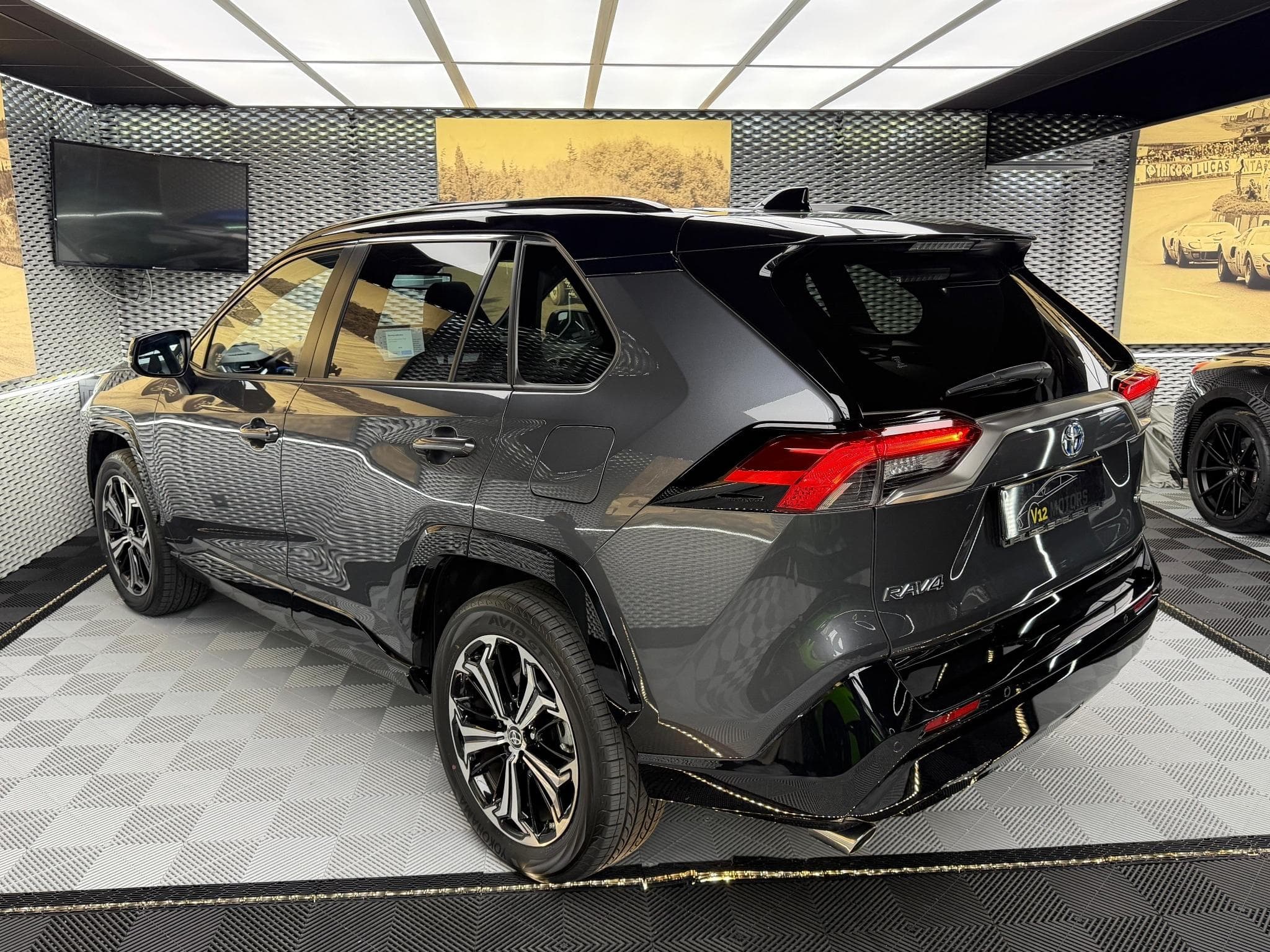 Toyota Rav 4 Style Plus Plug-in Hybrid Toit Pano Cuir JBL 360 (2025) - Photo 3
