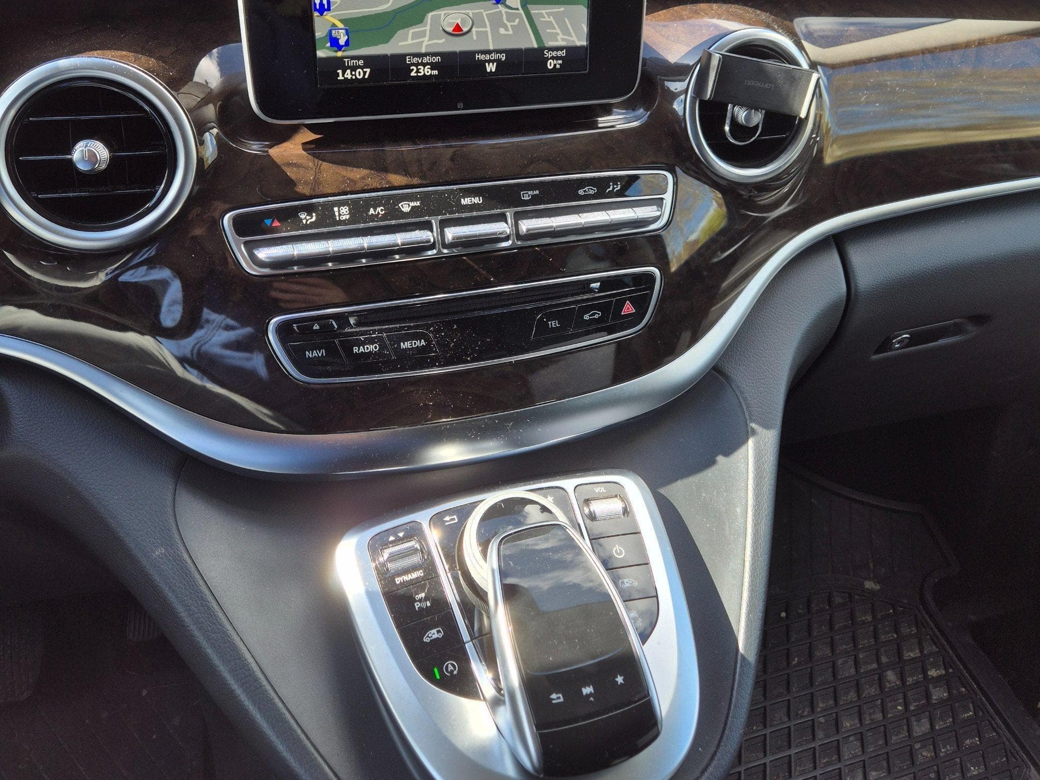 Mercedes V 250d 4Matic Extra Long (2016) - Photo 9