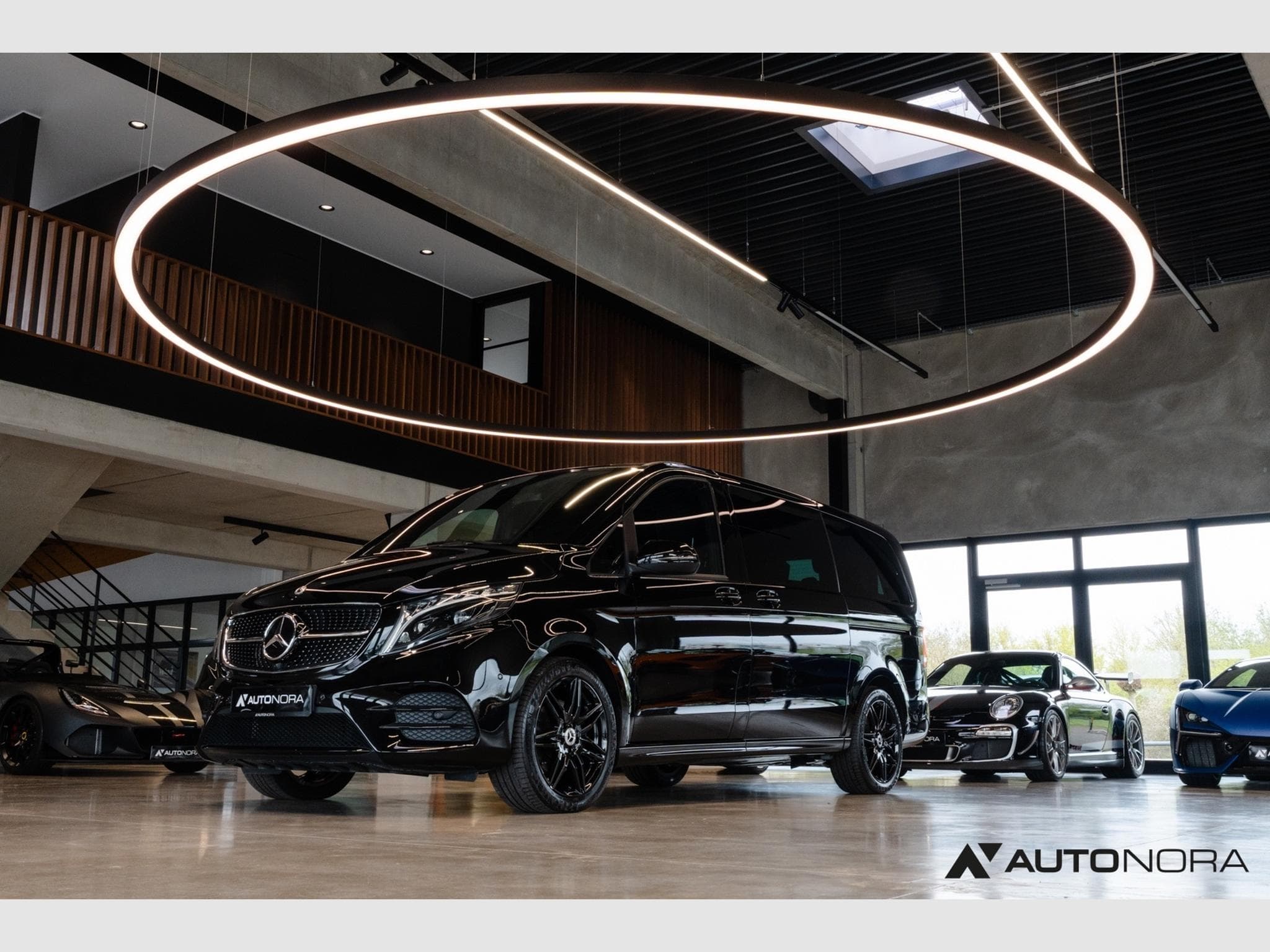 Mercedes V V 250d Edition lang AMG Line (2023) - Photo 10