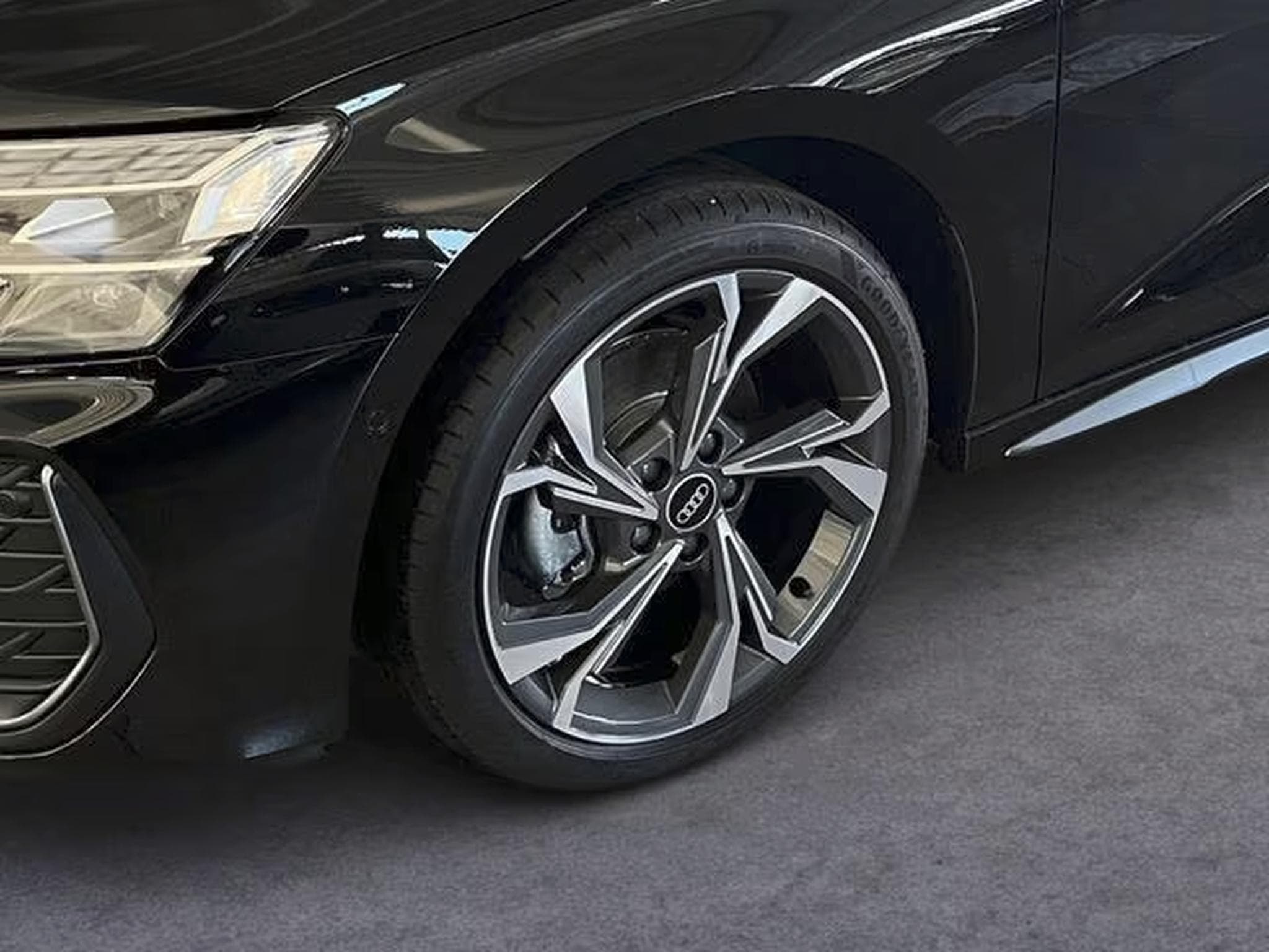 Audi A3 Sportback 1.5 TFSI S-Line (2026) - Photo 6