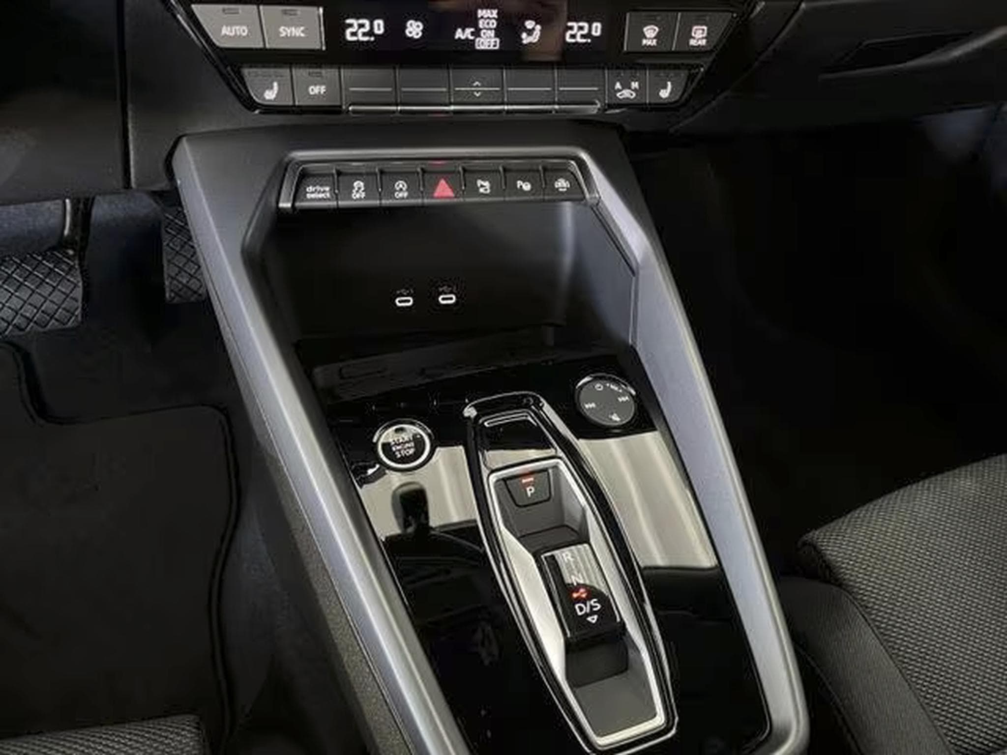 Audi A3 Sportback 1.5 TFSI S-Line (2026) - Photo 13