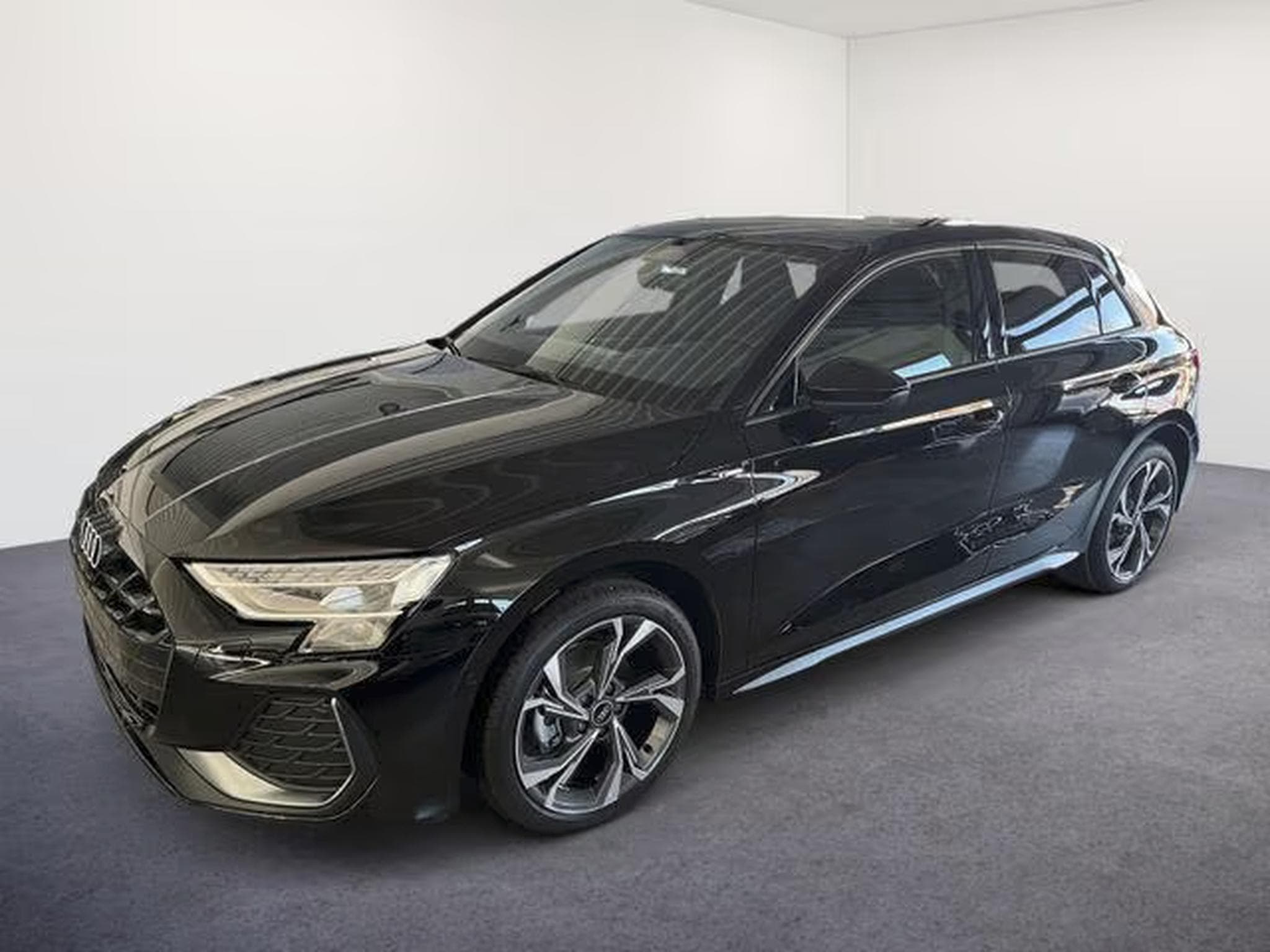 Audi A3 Sportback 1.5 TFSI S-Line (2026) - Photo 1