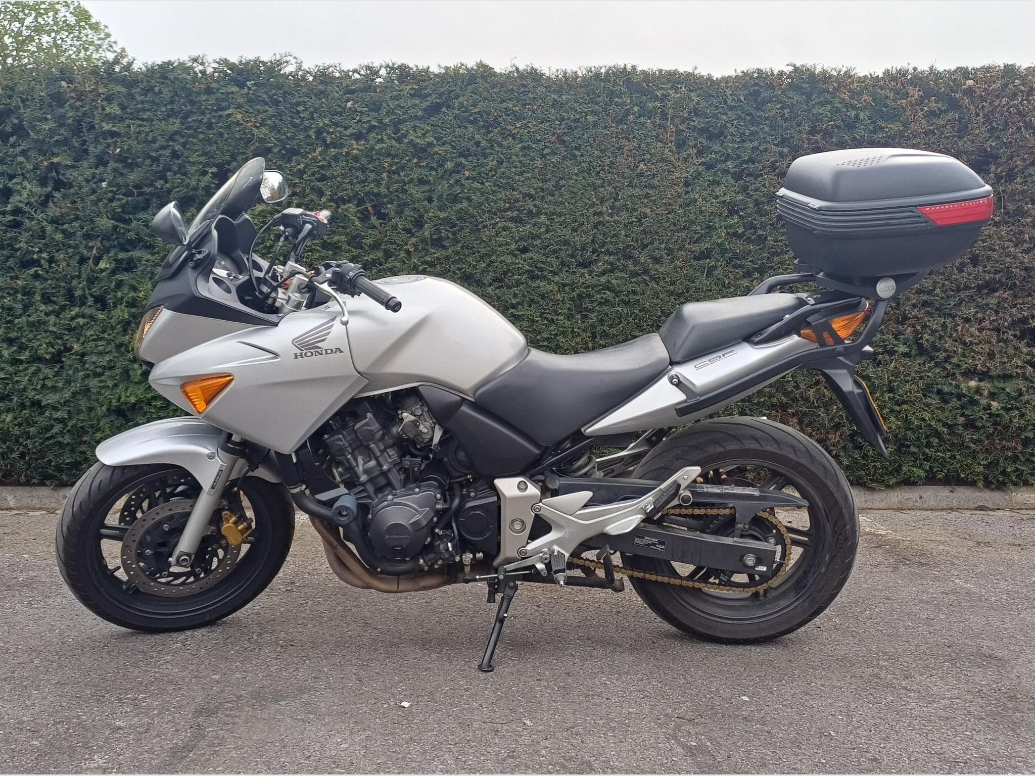 Honda CBF S (2006) - Photo 1