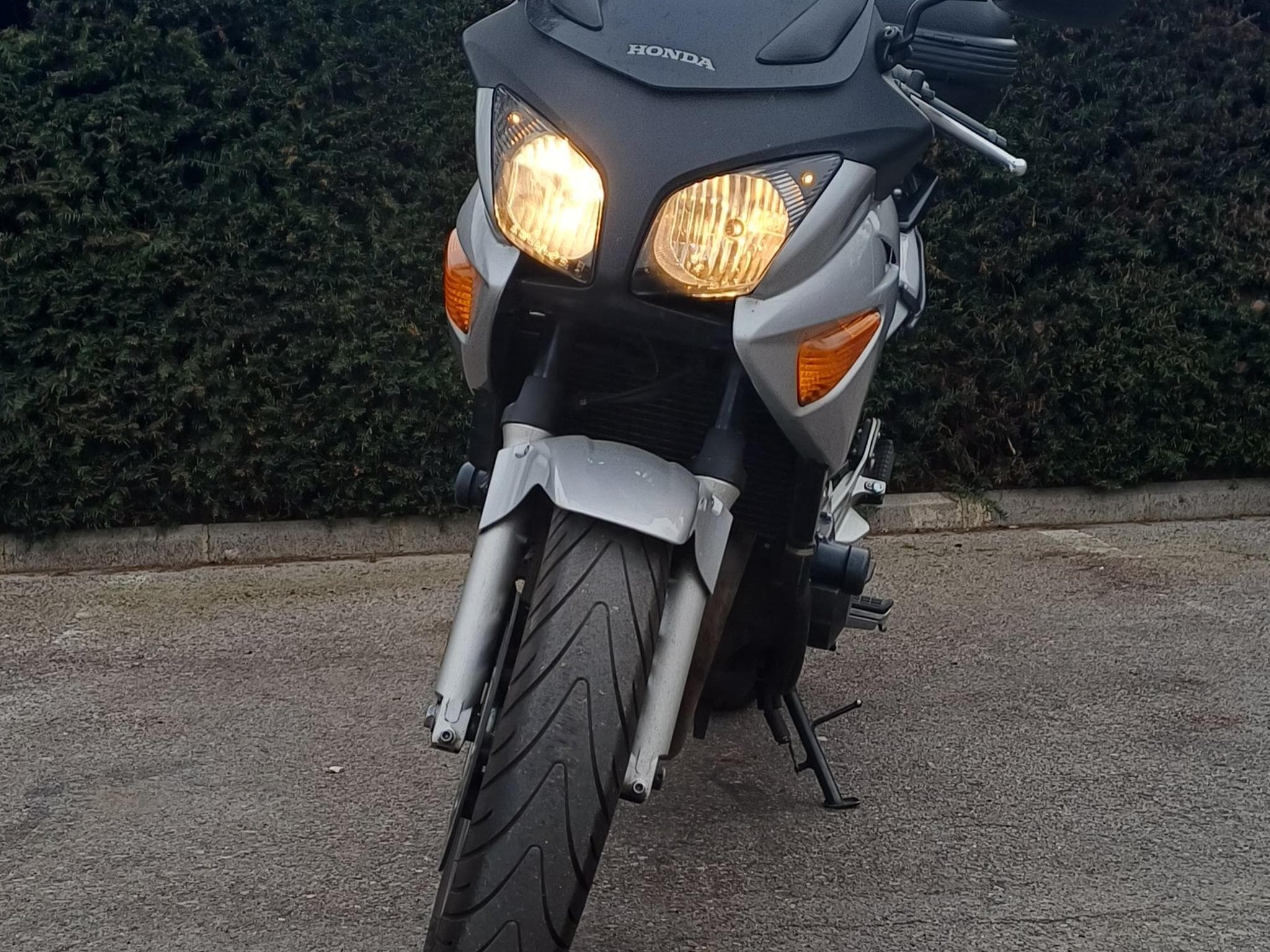 Honda CBF S (2006) - Photo 2