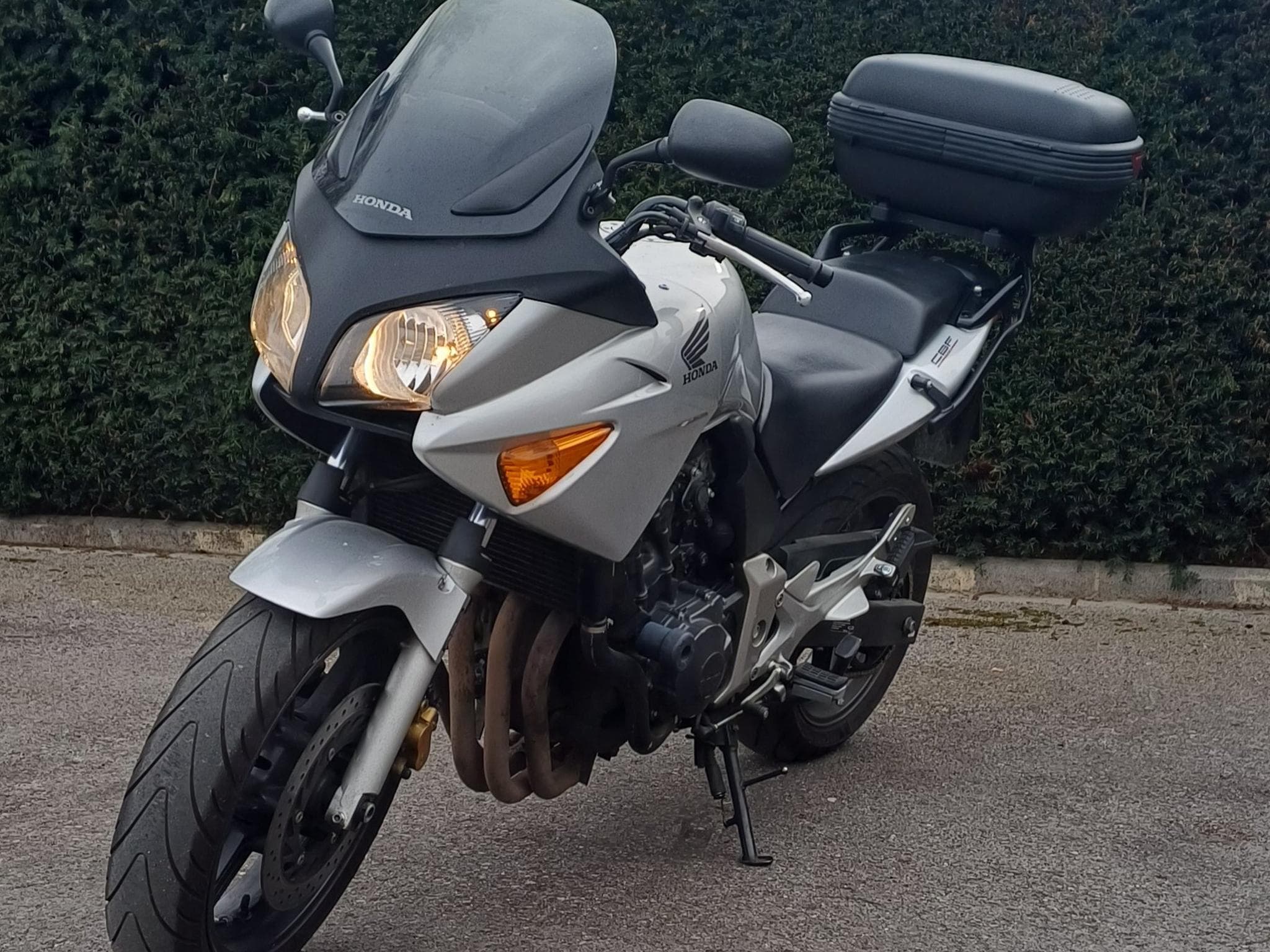 Honda CBF S (2006) - Photo 3