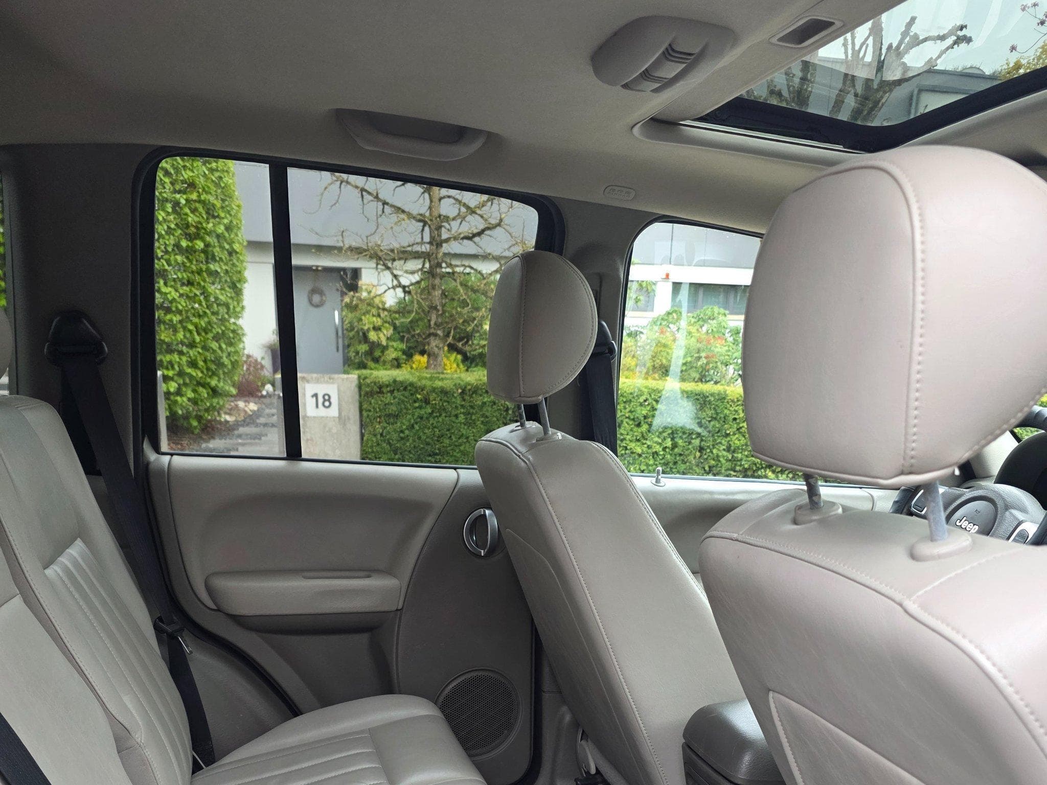 Jeep Cherokee 3.7 Limited (2005) - Photo 10