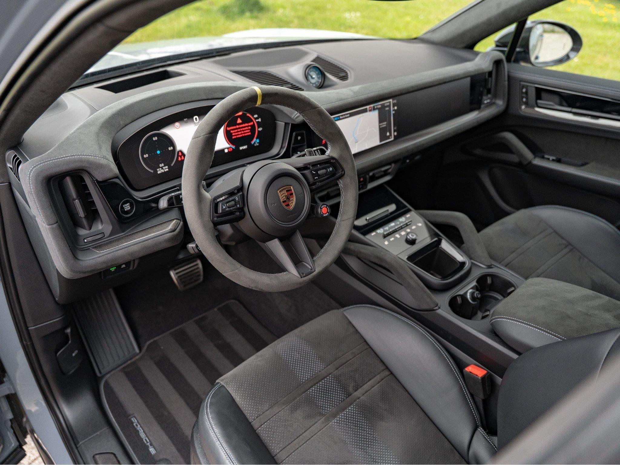 Porsche Cayenne Porsche Cayenne Turbo E-Hybrid Coupé GT (2025) - Photo 8